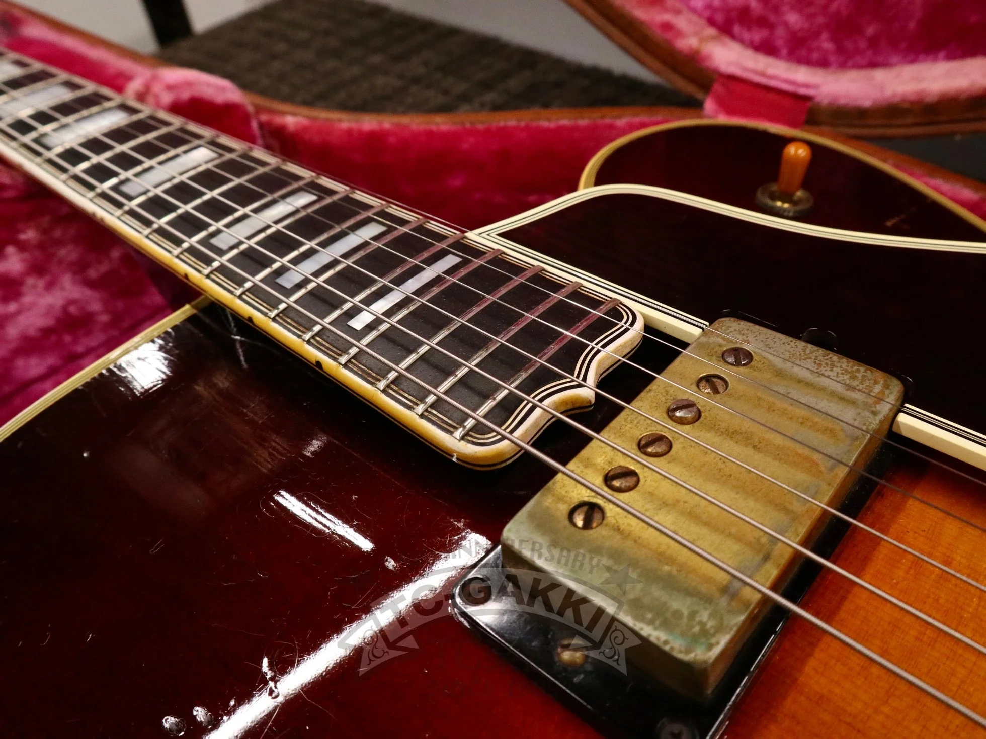1959 Gibson BYRDLAND - Image 18