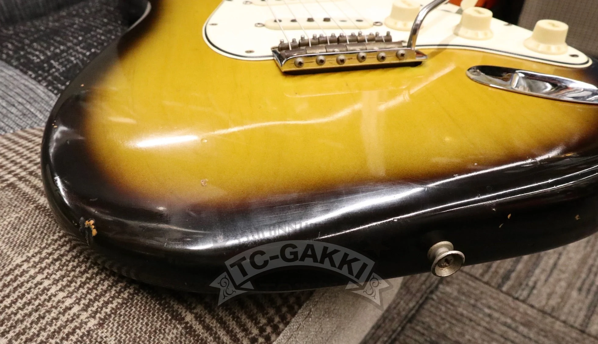 Fender 1966 STRATOCASTER Sunburst / Rosewood - Image 15