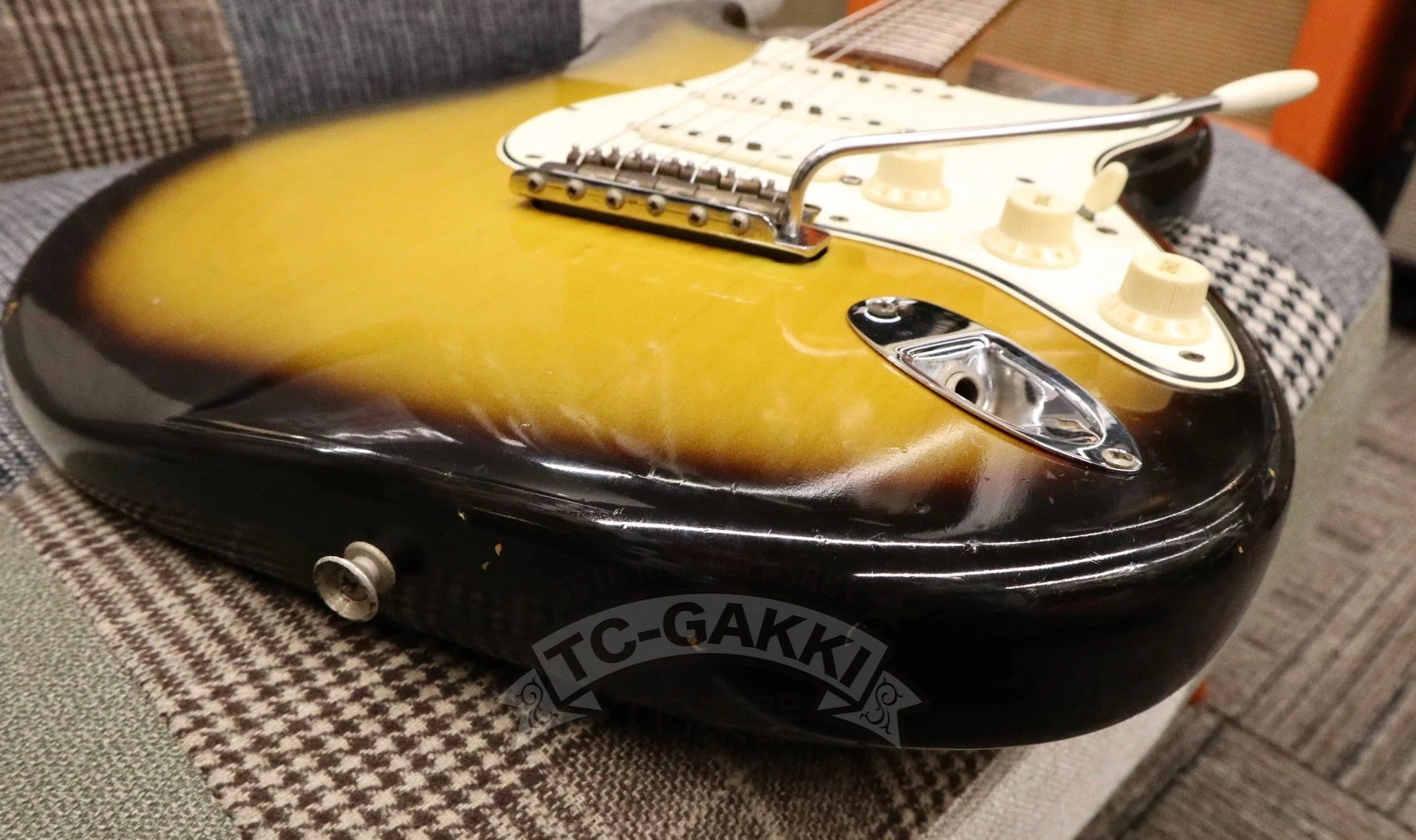 Fender 1966 STRATOCASTER Sunburst / Rosewood - Image 16