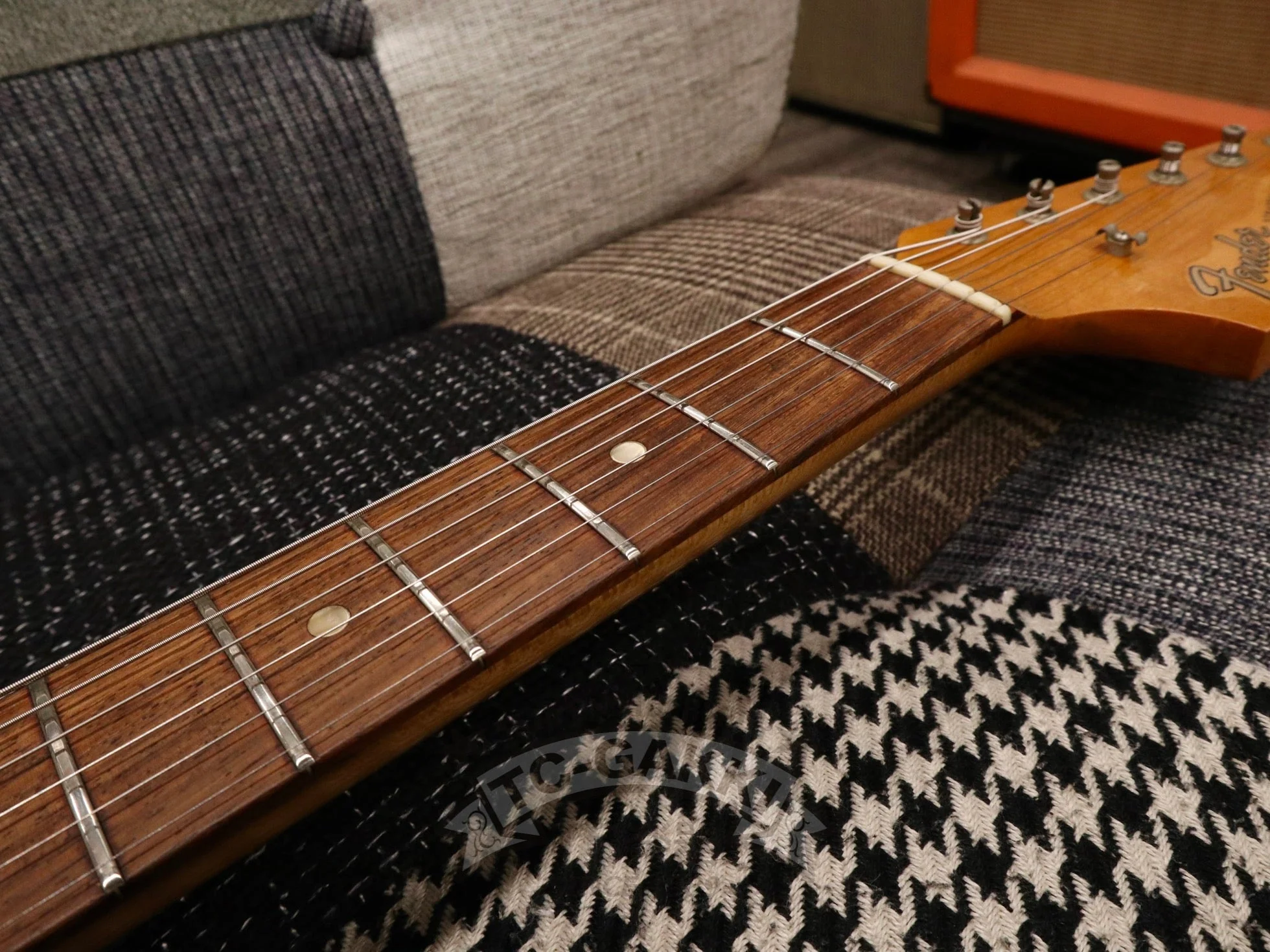 Fender 1966 STRATOCASTER Sunburst / Rosewood - Image 23