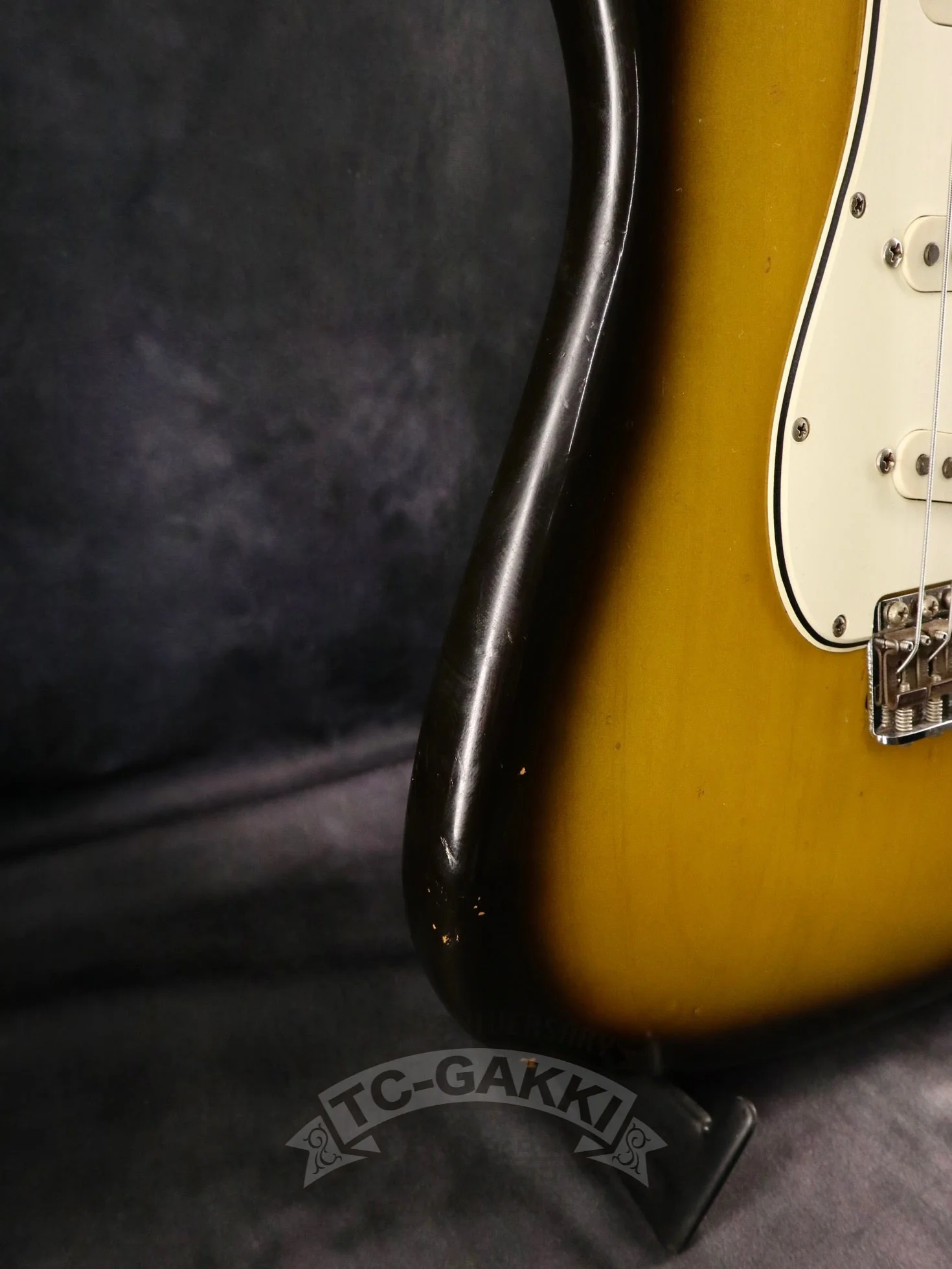 Fender 1966 STRATOCASTER Sunburst / Rosewood - Image 6