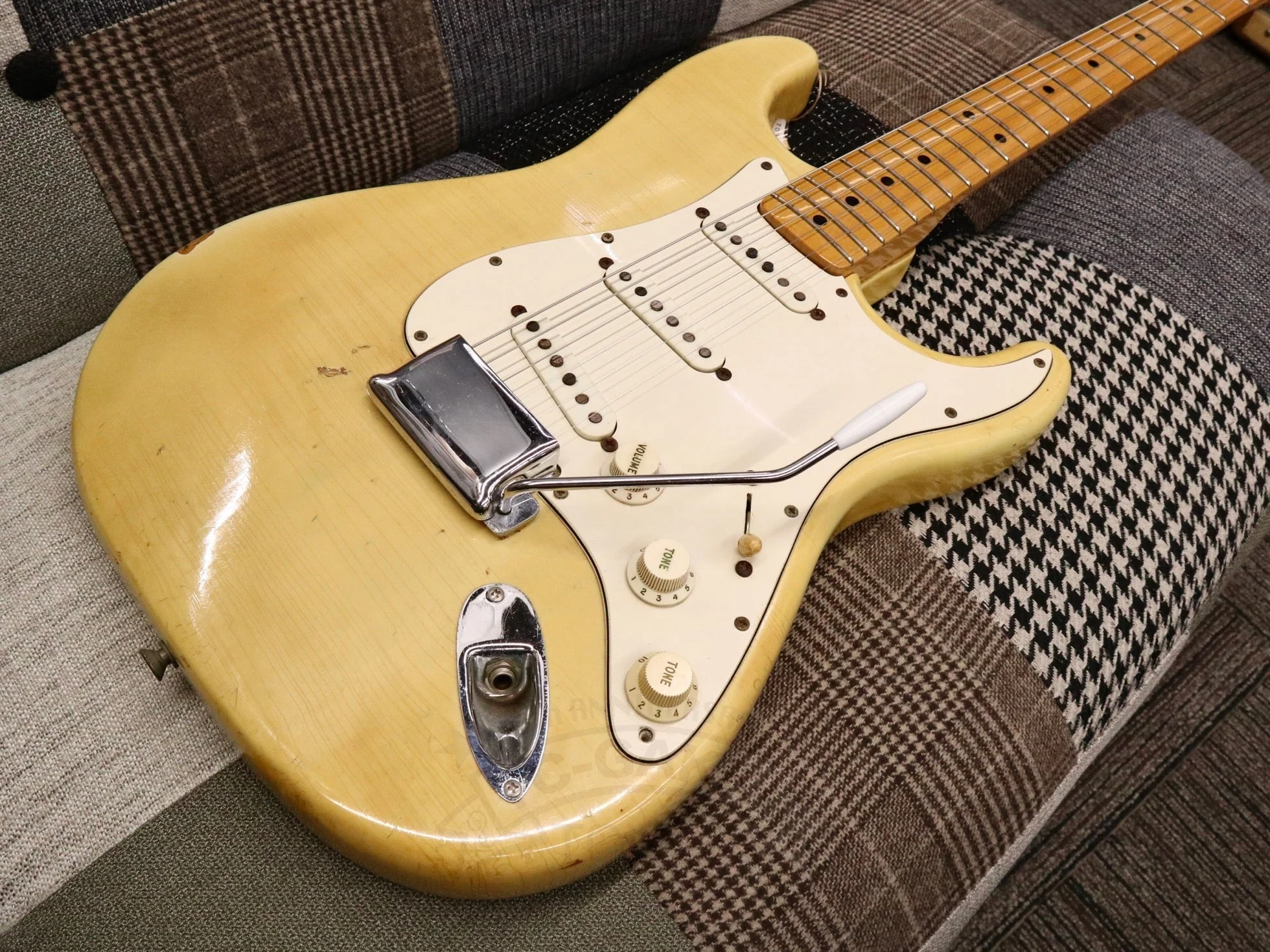 1971 Fender Stratocaster Blond / Maple - Image 8