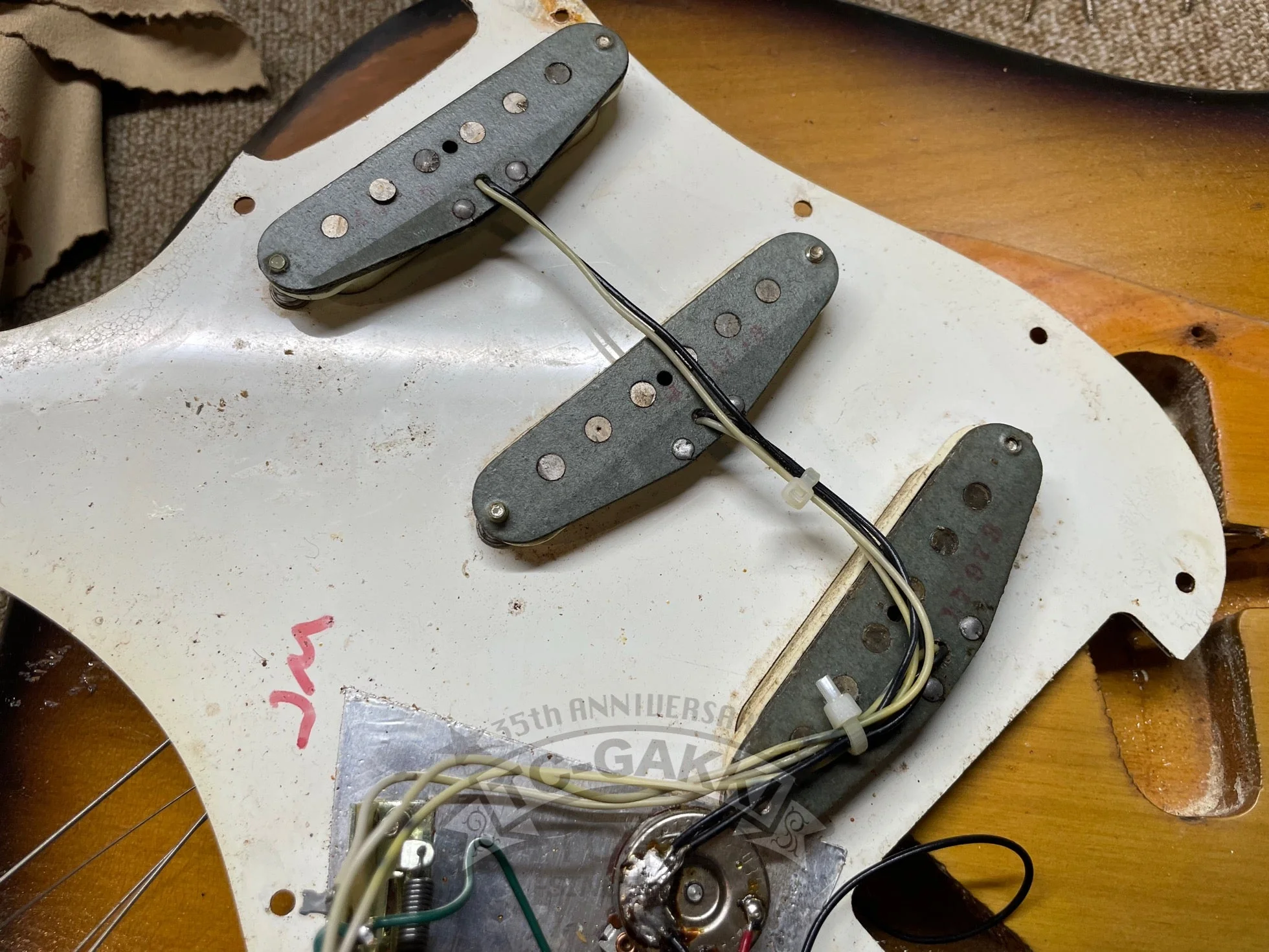 1973 STRATOCASTER Alder / Maple 3Tone Sunburst - Image 27