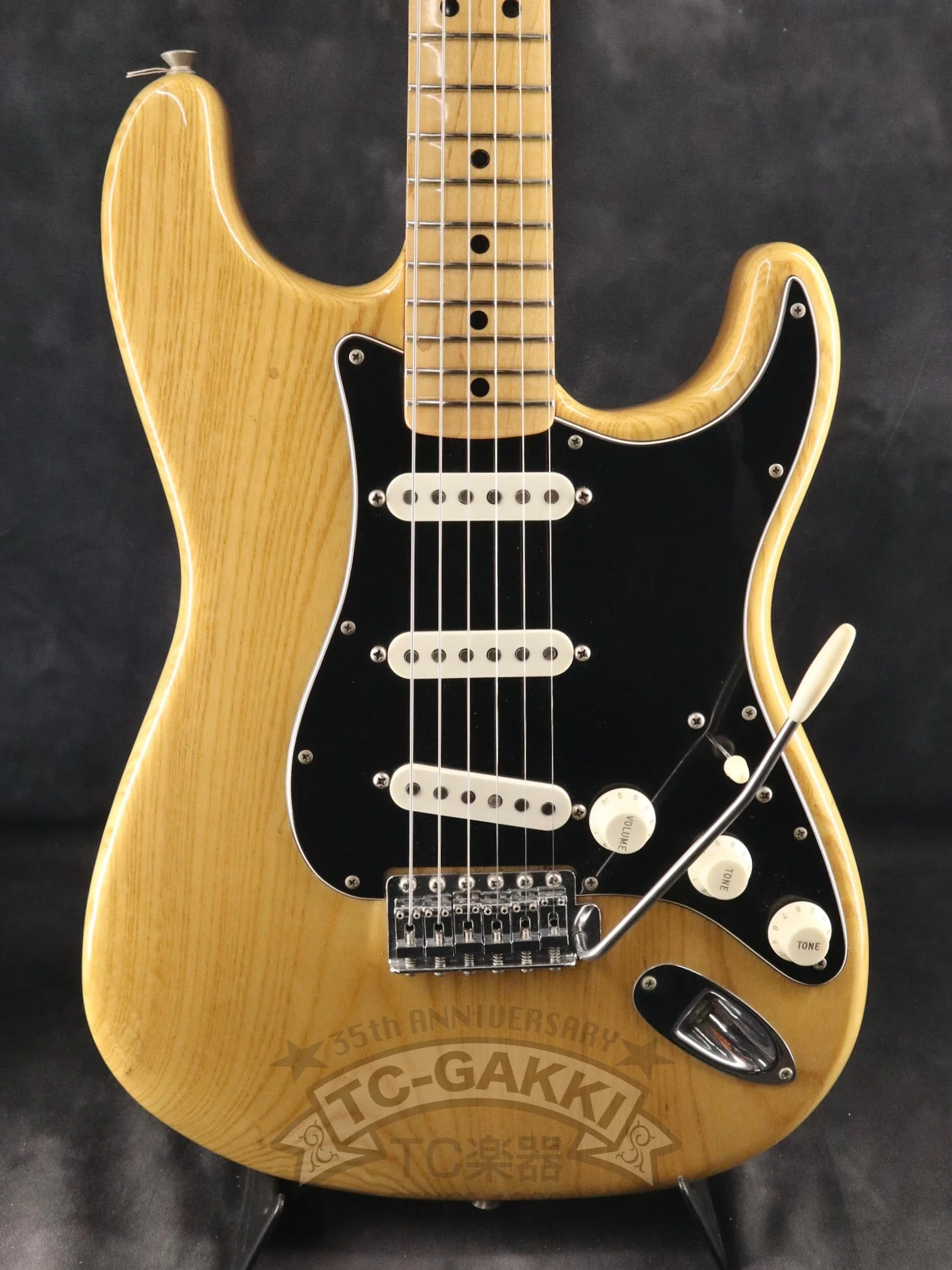 1976 Fender STRATOCASTER Ash / Maple
