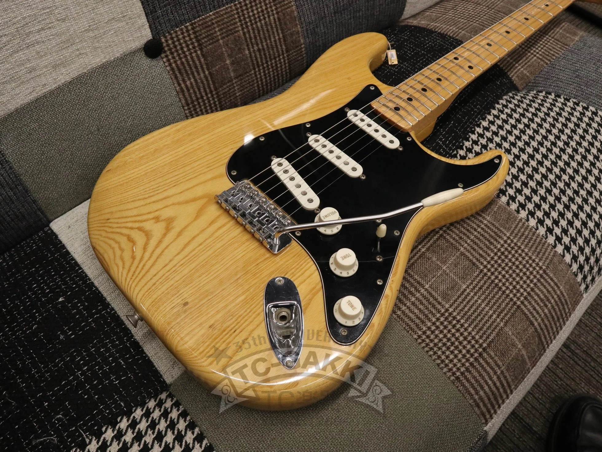 1976 Fender STRATOCASTER Ash / Maple - Image 9
