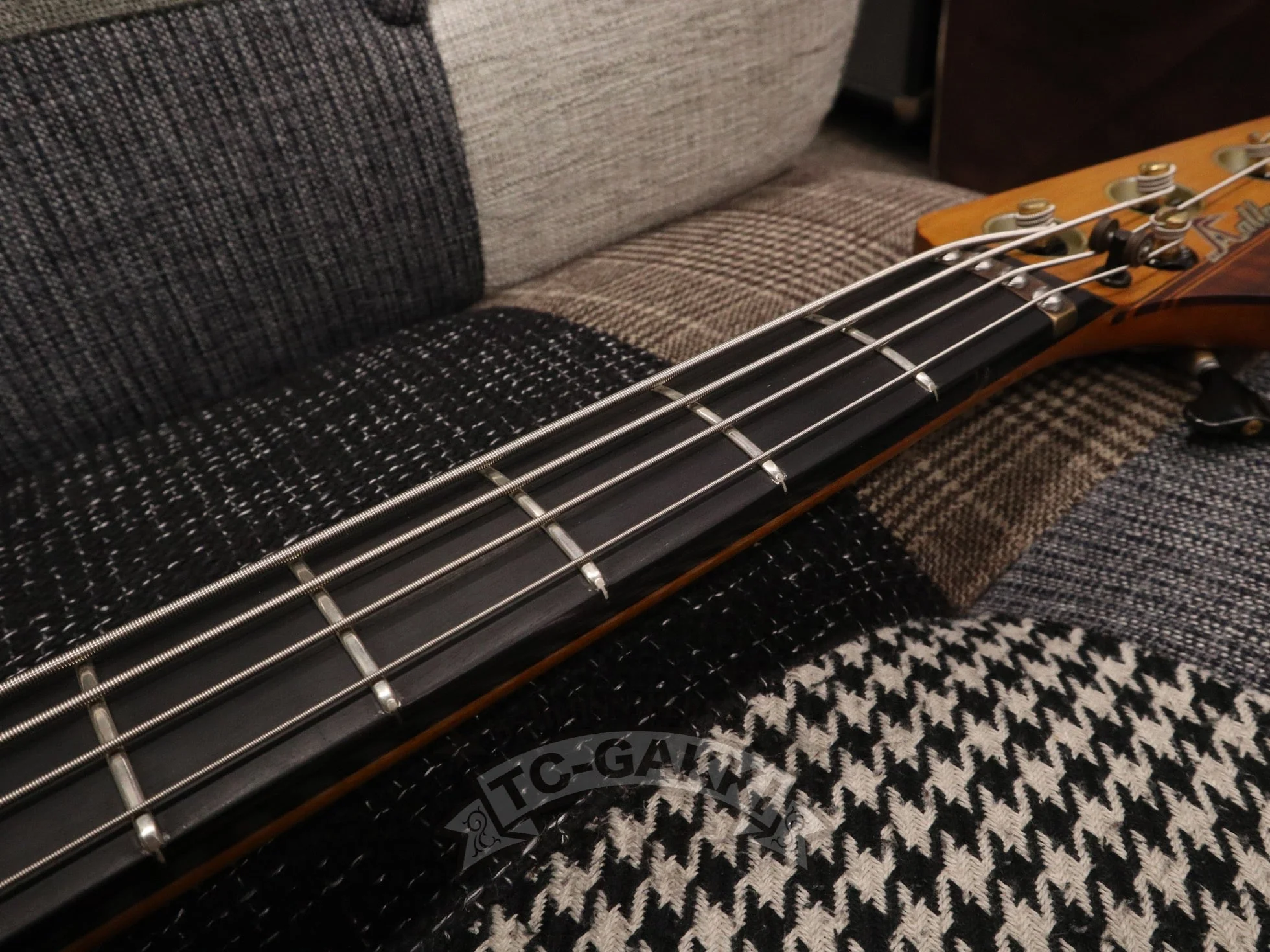 1991 GARLAND BASS 4st - Image 17