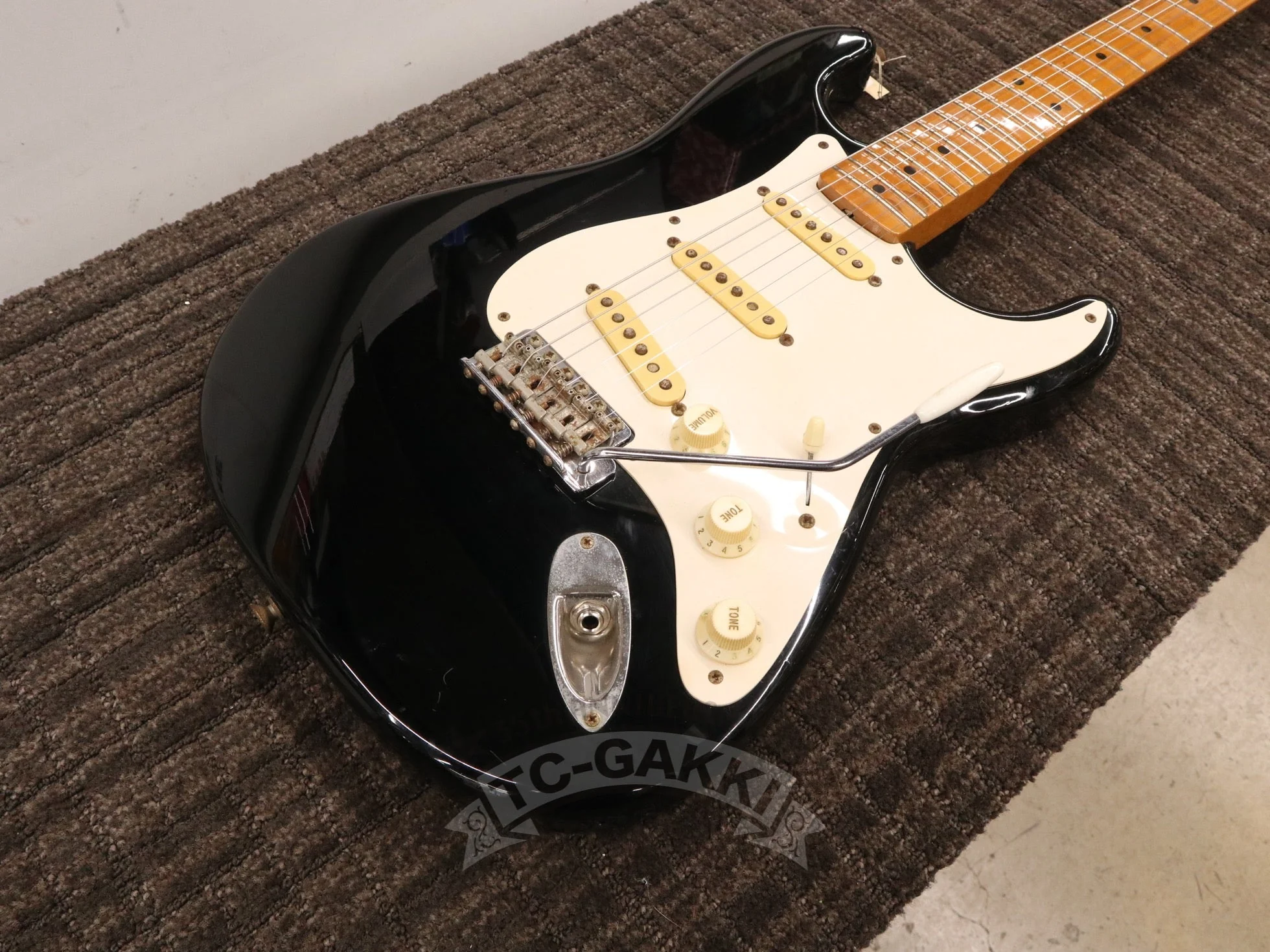 1992 1957 Stratocaster - Image 9
