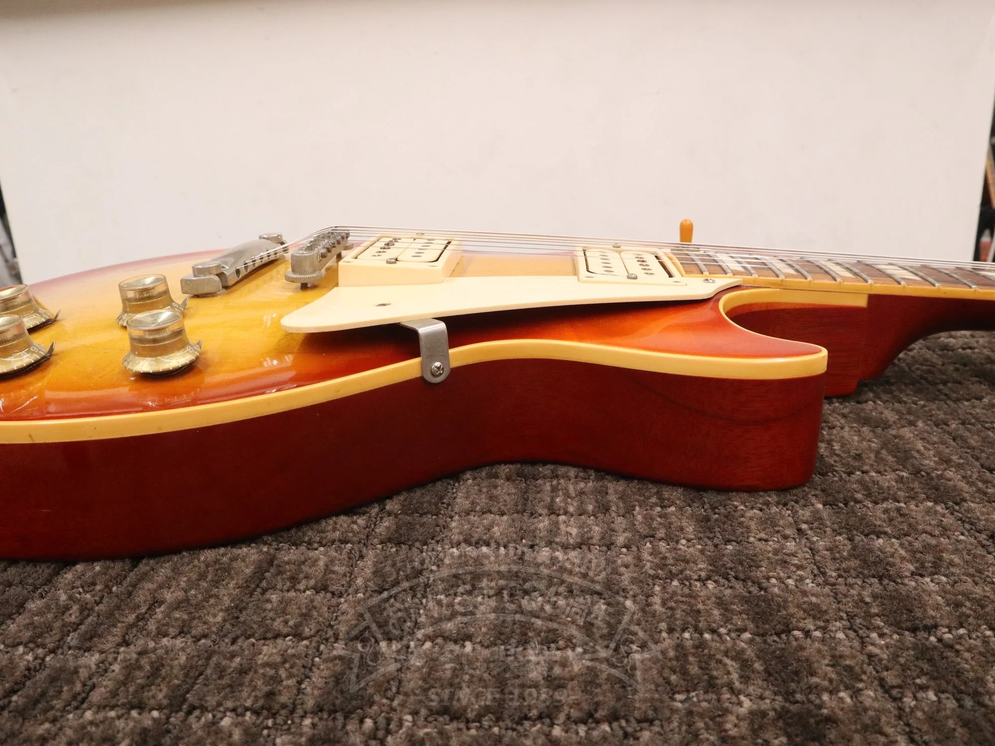 2007 Historic Collection 1958 Les Paul Standard Reissue Plain Top - Image 12