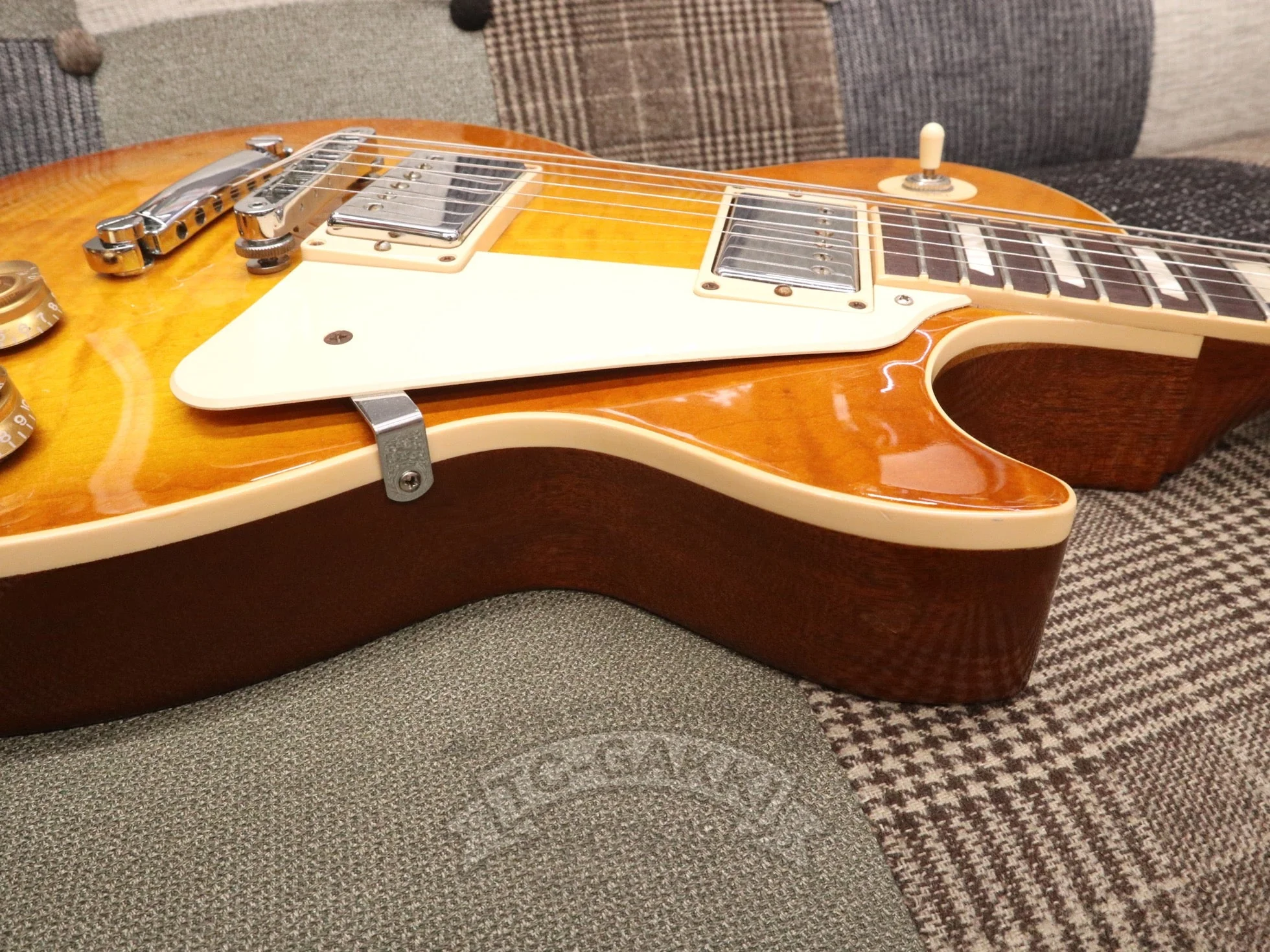 2016 Les Paul Traditional - Image 12