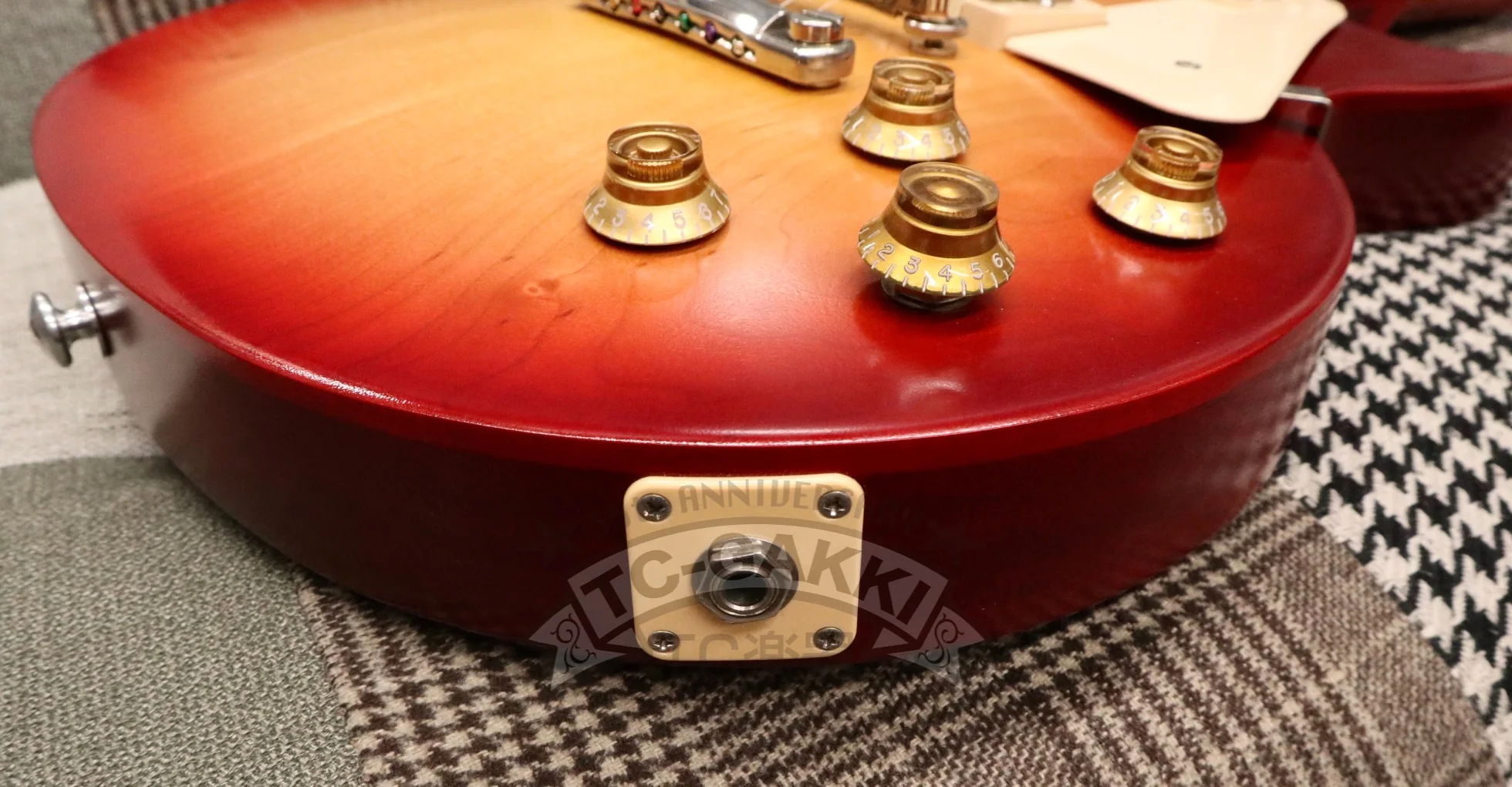 2021 Les Paul Tribute - Image 12