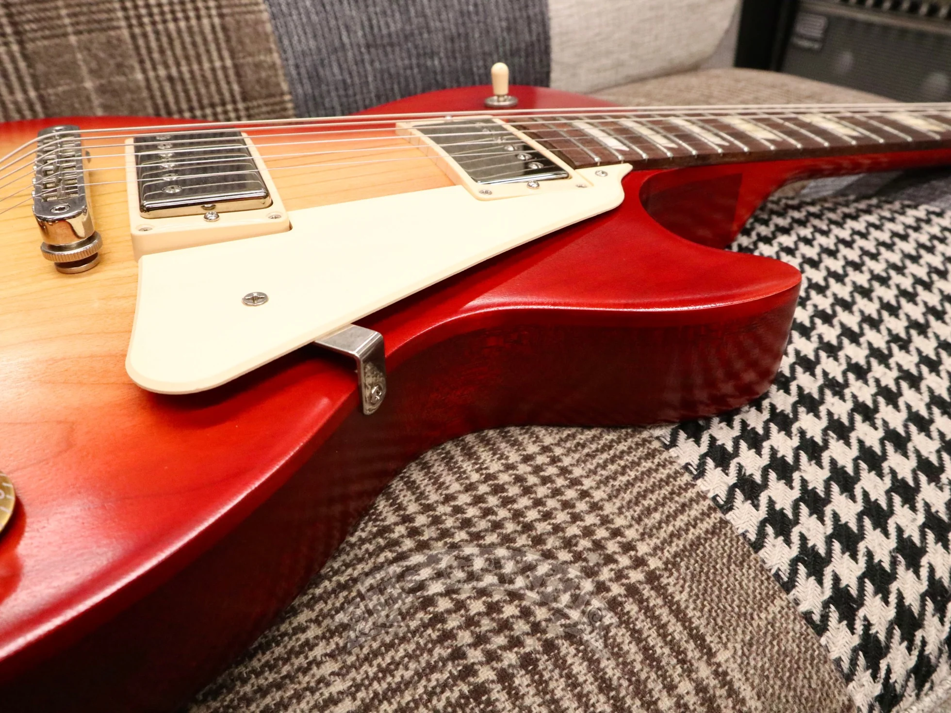 2021 Les Paul Tribute - Image 13