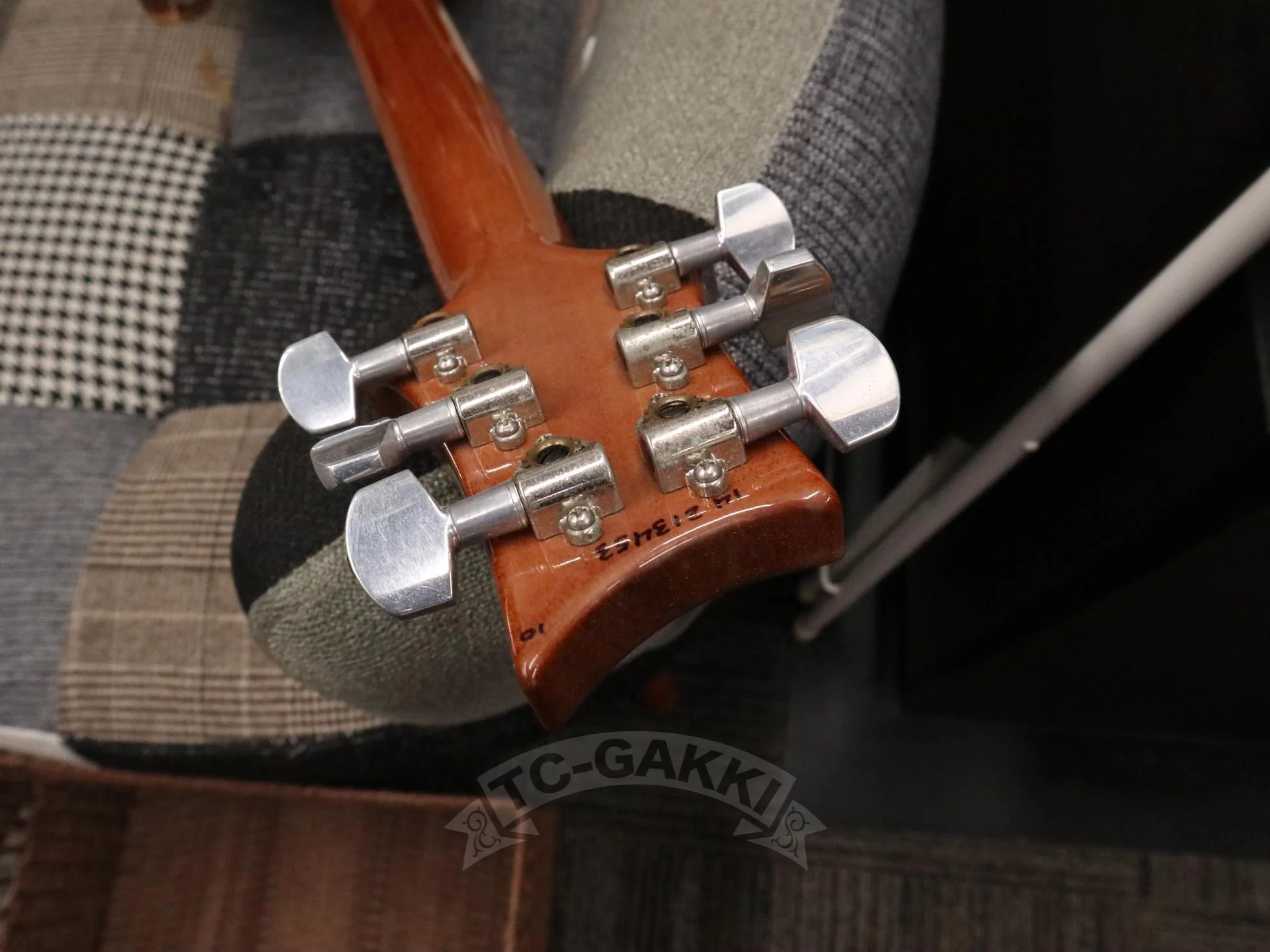 513 10Top - Image 24