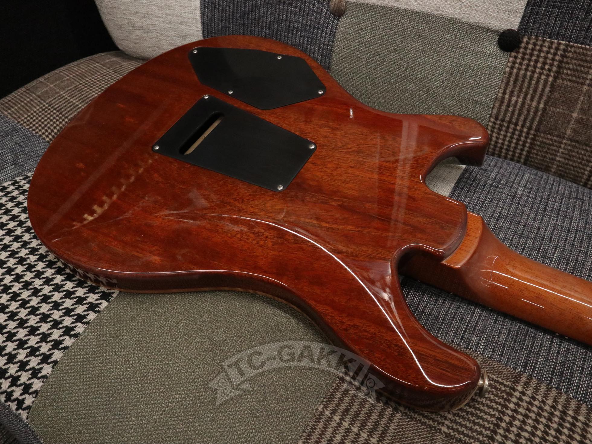 513 10Top - Image 28