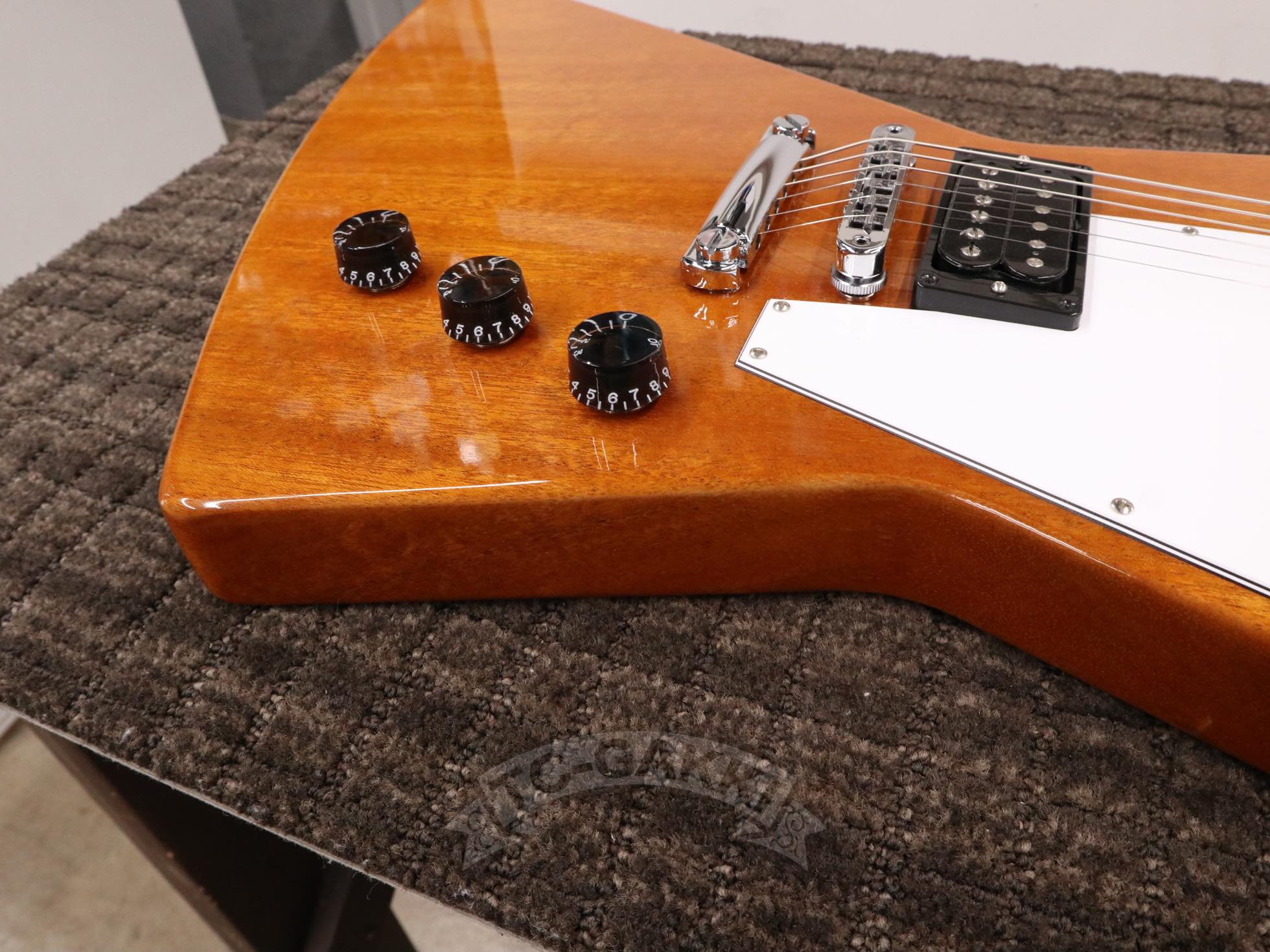 Gibson 2020 70s Explorer - Image 14