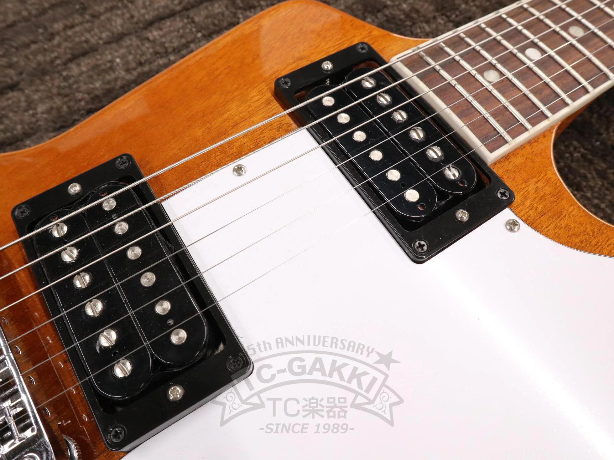 Gibson 2020 70s Explorer - Image 18