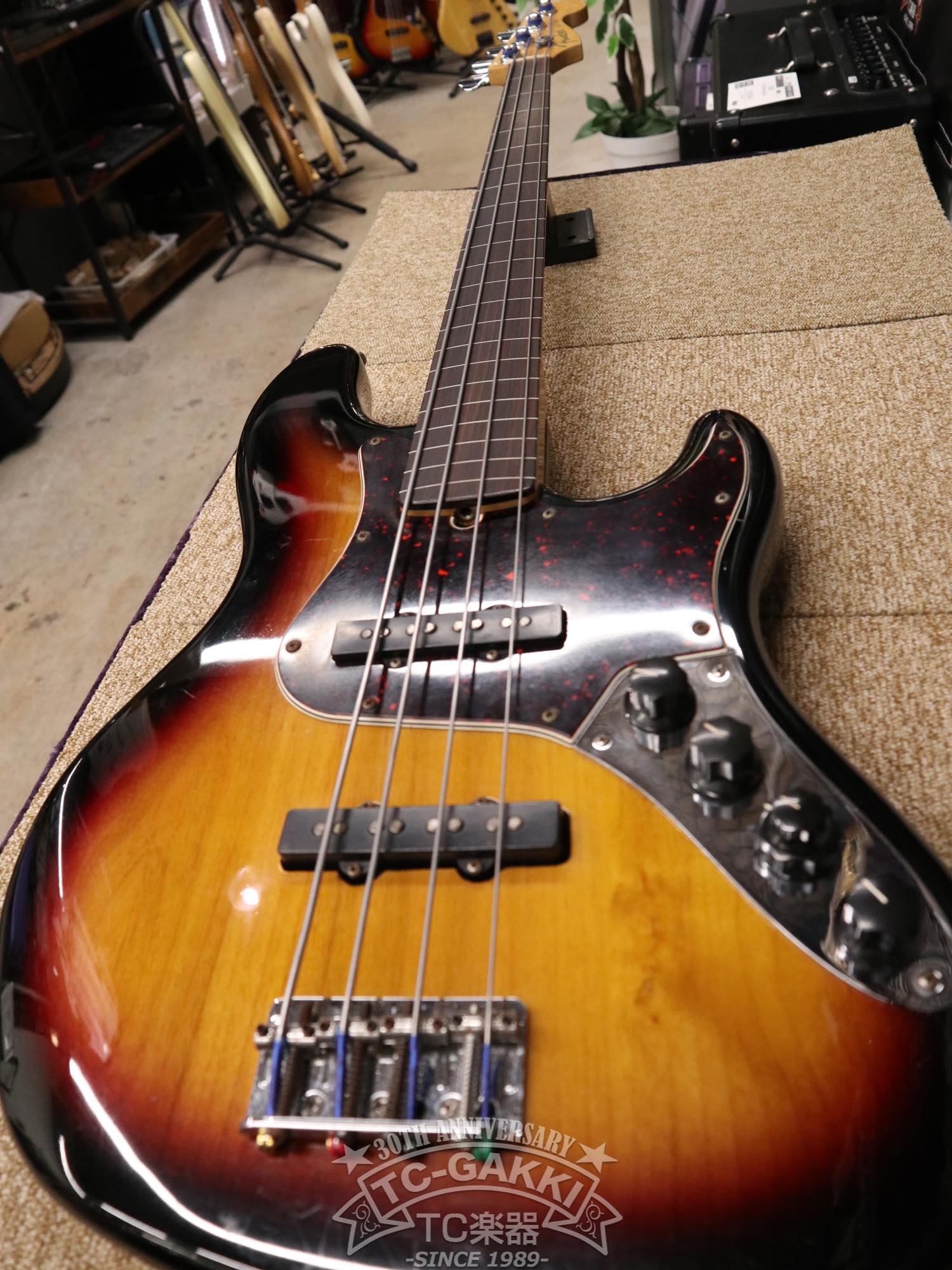 Fender USA American Deluxe Jazz Bass FL - Image 19