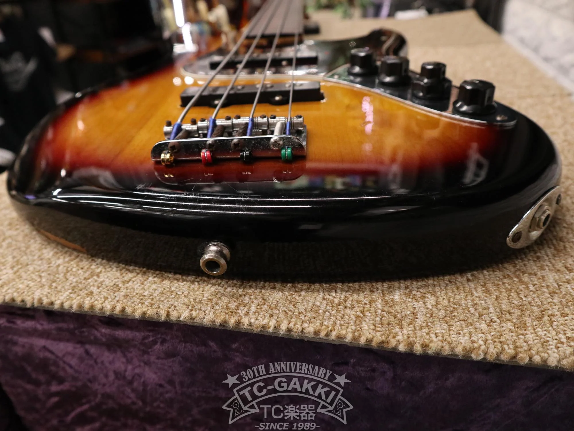 Fender USA American Deluxe Jazz Bass FL - Image 23