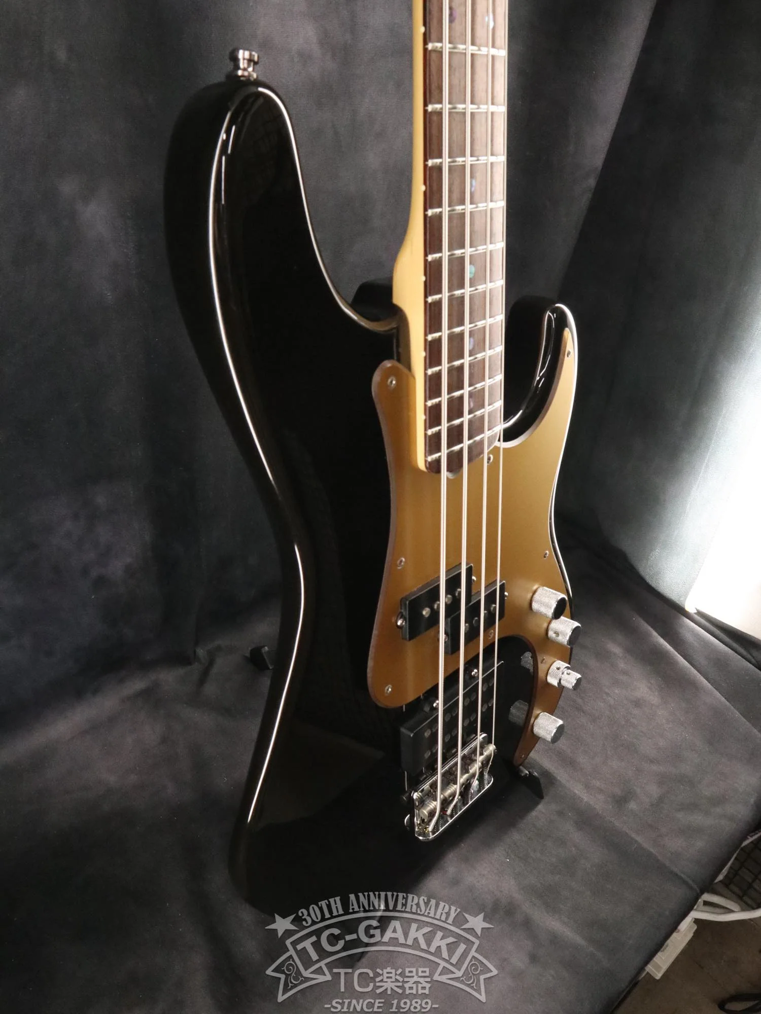 Fender USA 2005 American Deluxe Precision Bass - Image 4