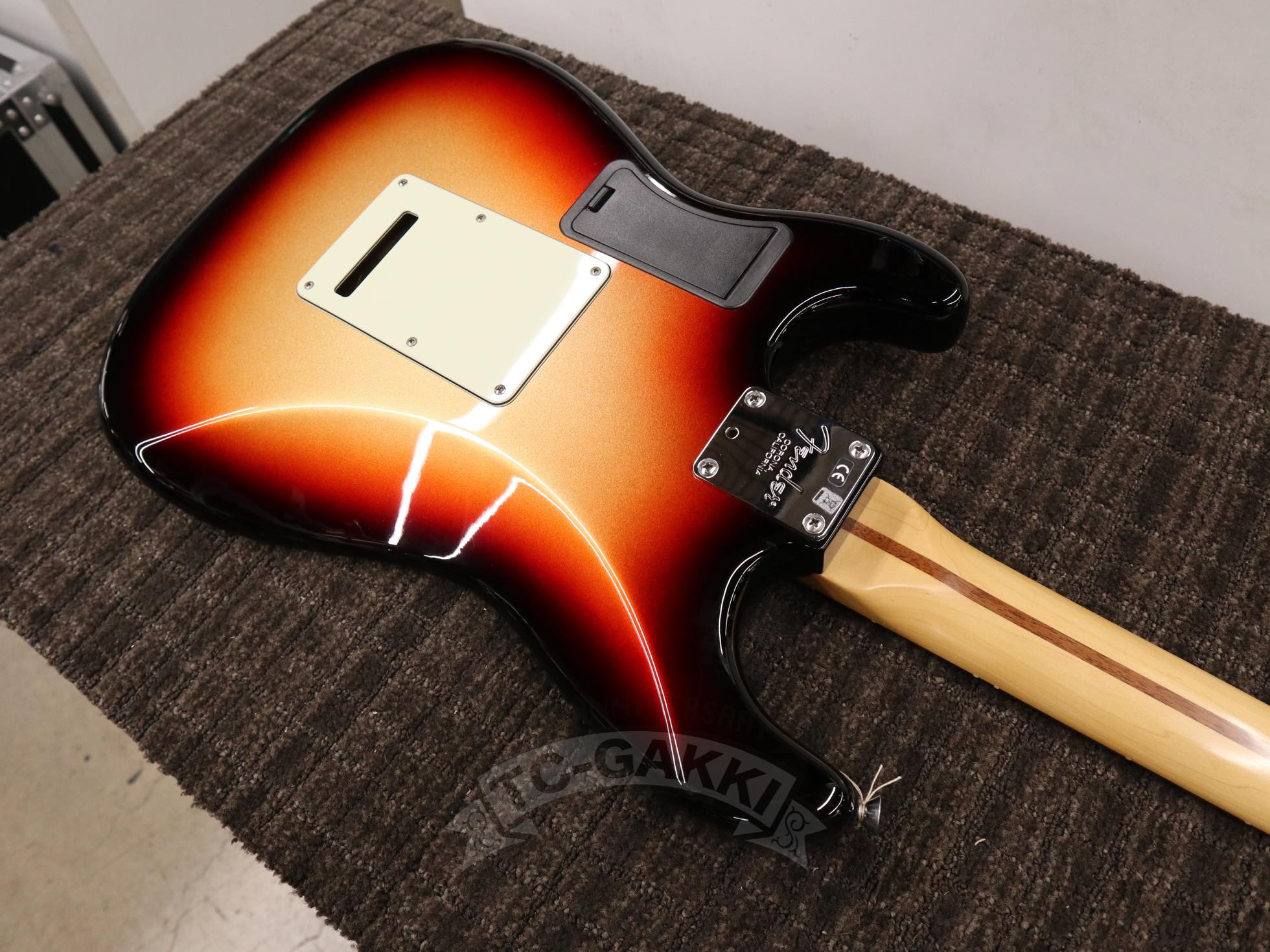 American Deluxe Stratocaster Plus HSS - Image 23