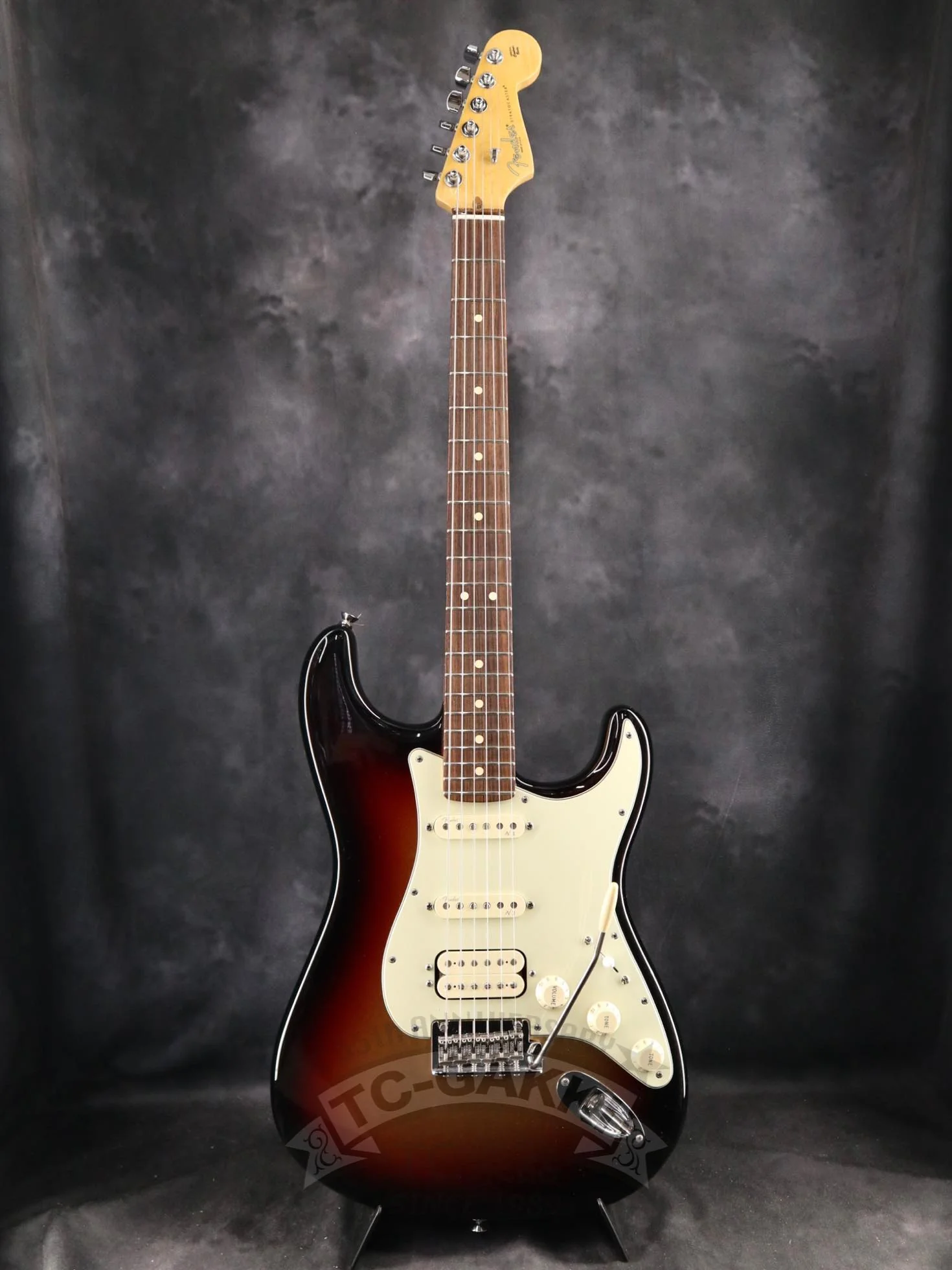 American Deluxe Stratocaster Plus HSS - Image 3