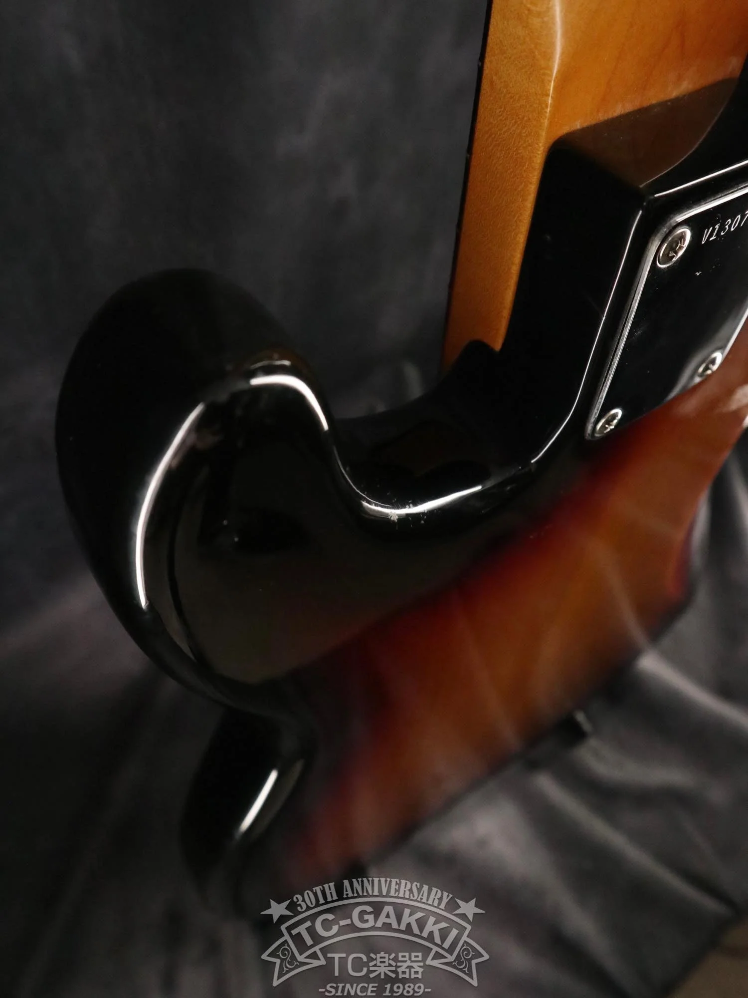 Fender USA American Vintage '62 Precision Bass - Image 11
