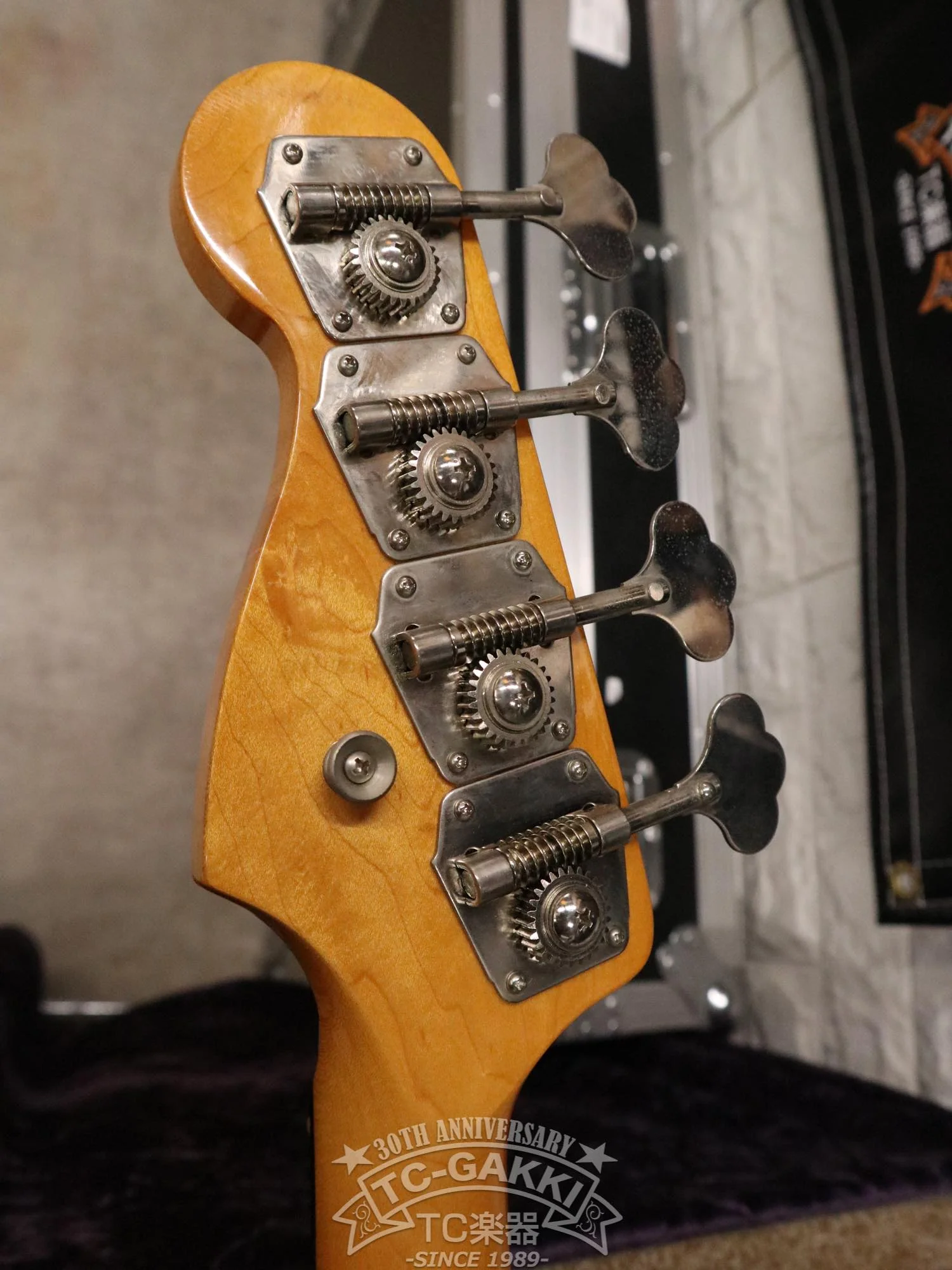 Fender USA American Vintage '62 Precision Bass - Image 22