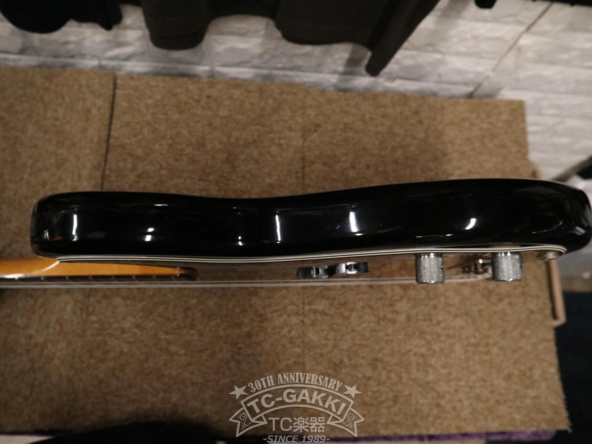 Fender USA American Vintage '62 Precision Bass - Image 24