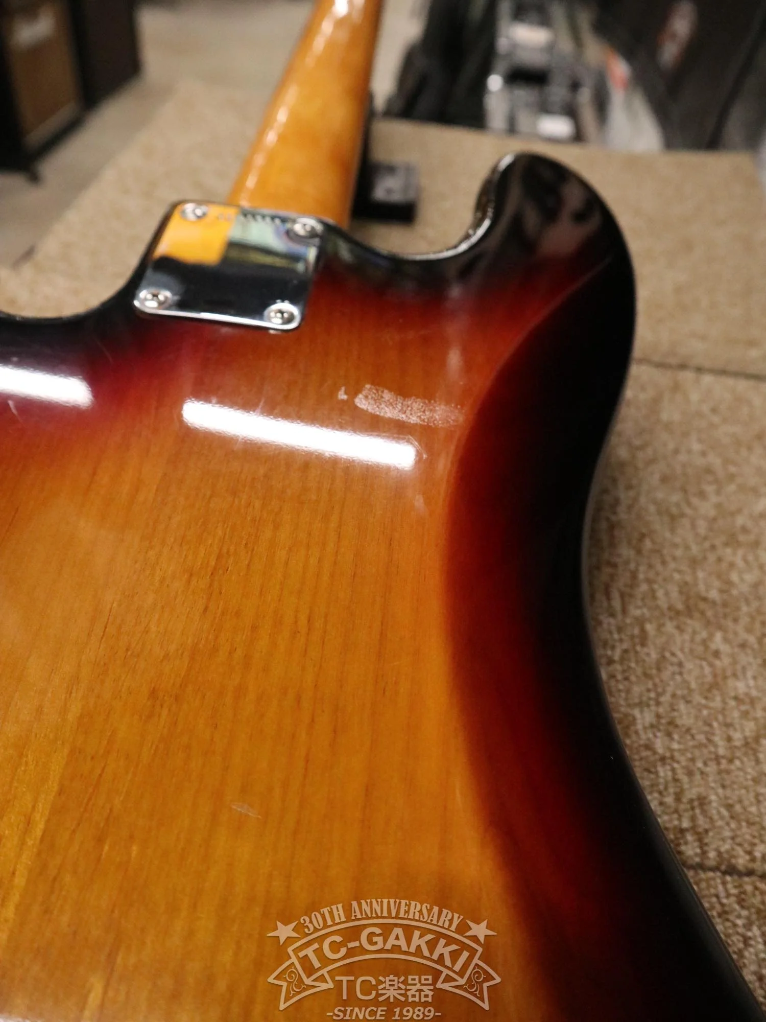 Fender USA American Vintage '62 Precision Bass - Image 26