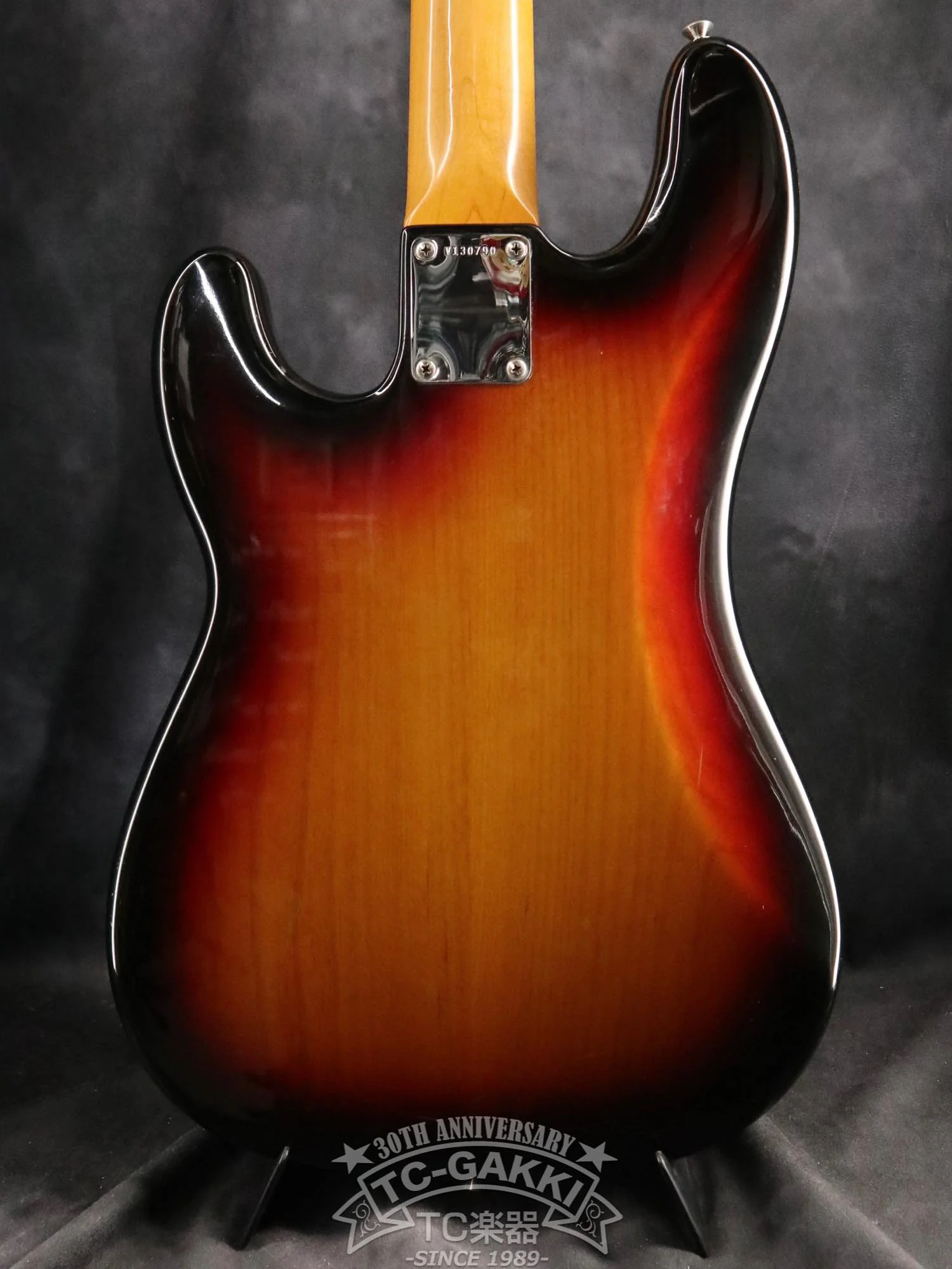 Fender USA American Vintage '62 Precision Bass - Image 6
