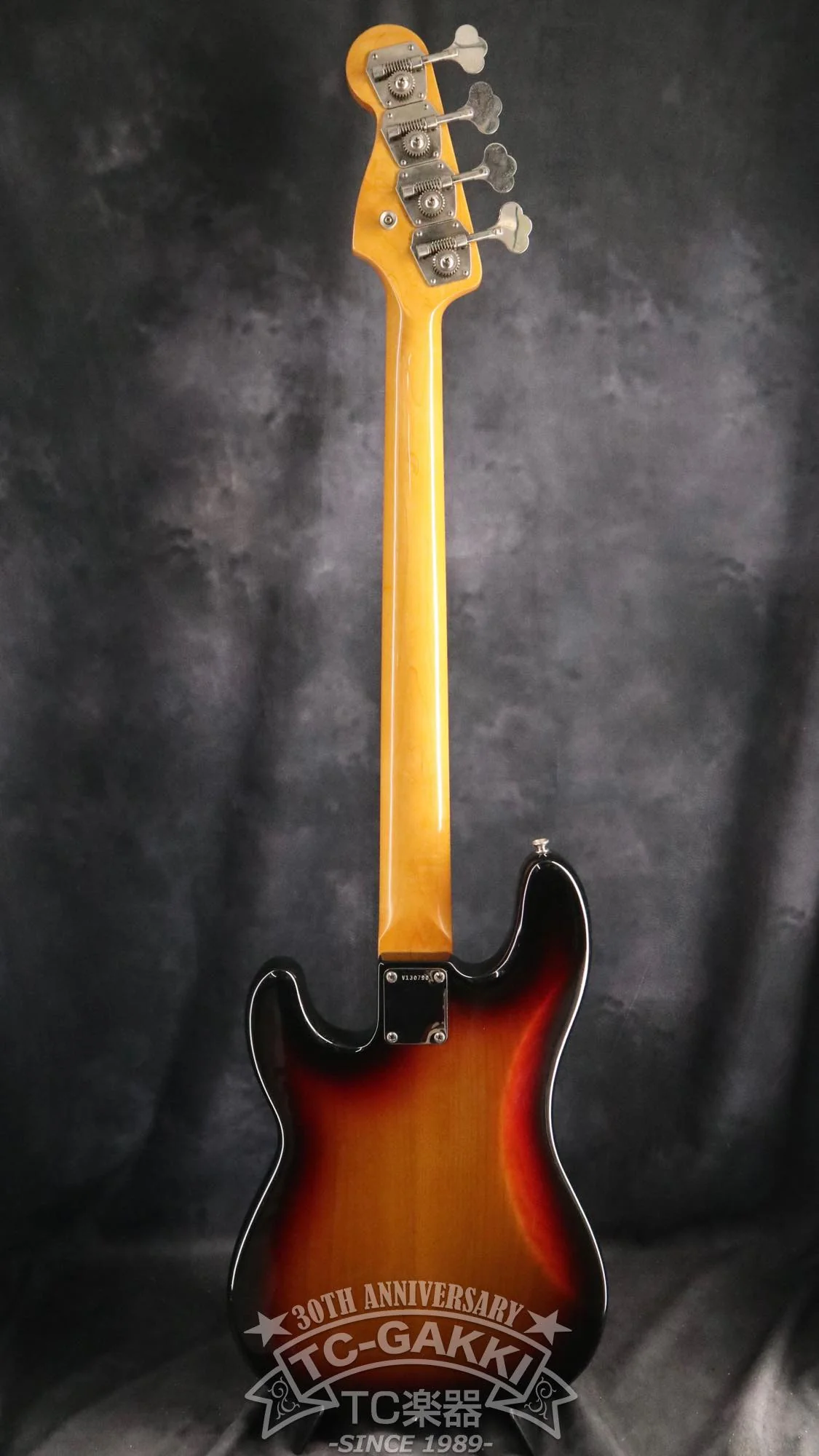 Fender USA American Vintage '62 Precision Bass - Image 7