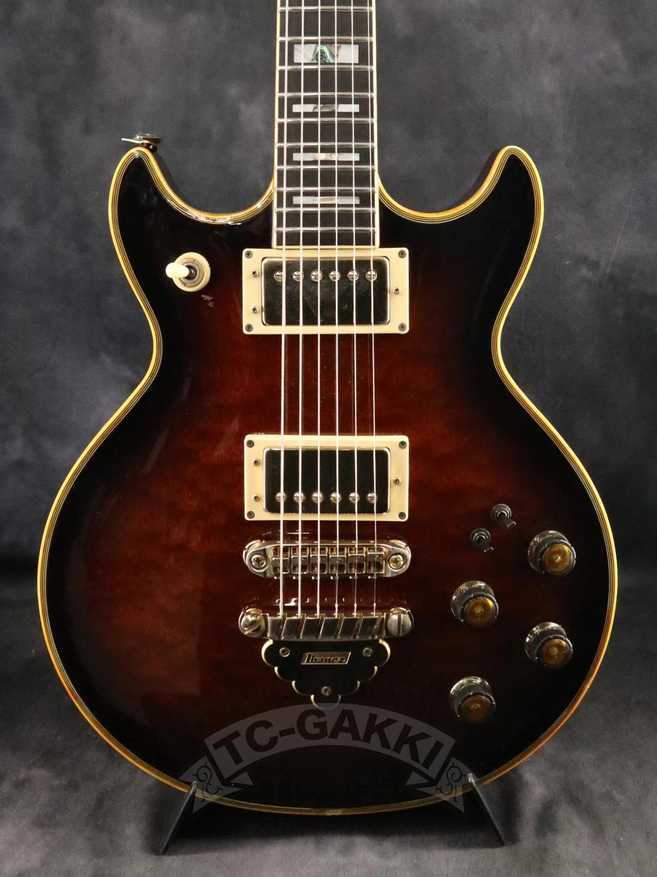 AR305