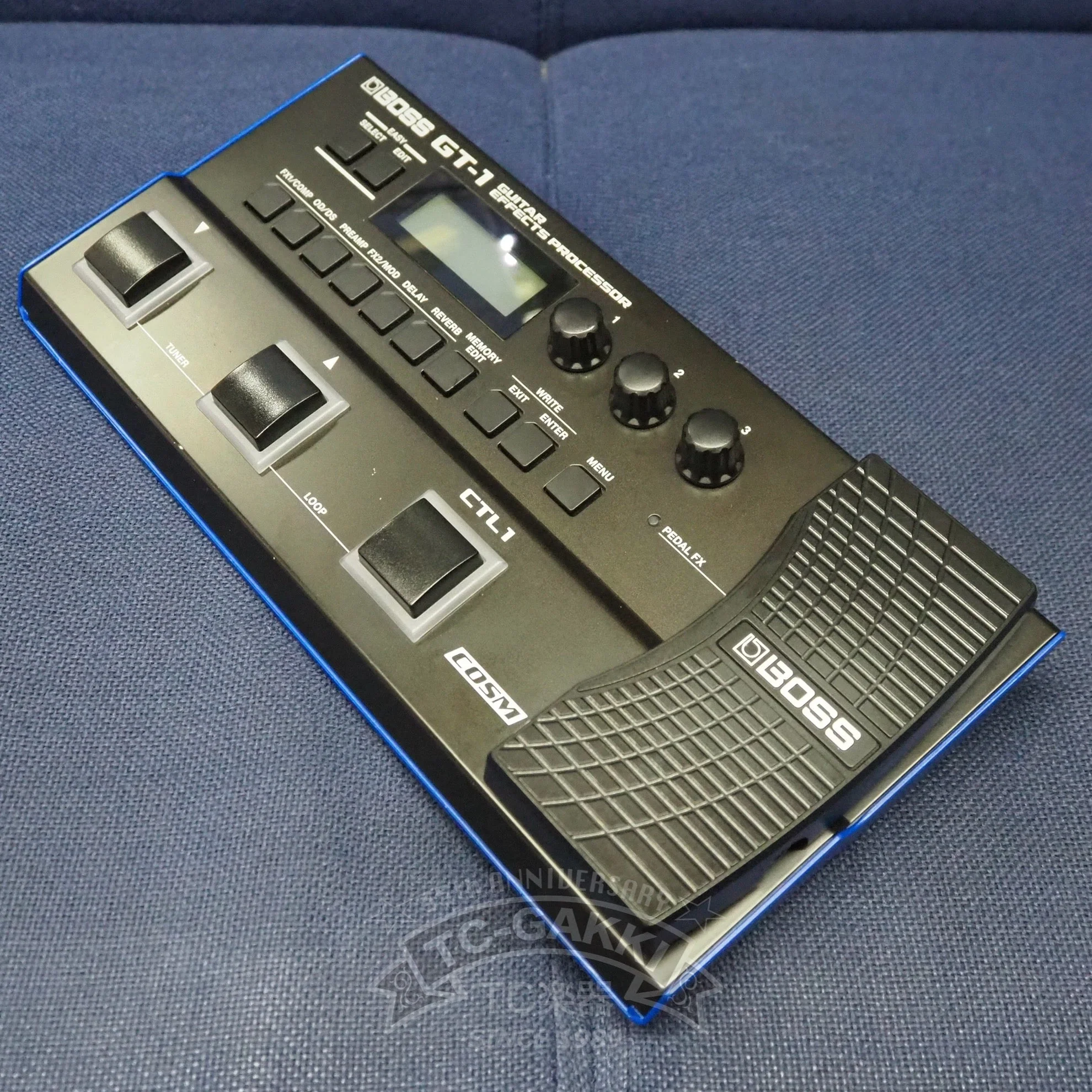 BOSS GT-1 GUITAR EFFECTS PROCESSOR