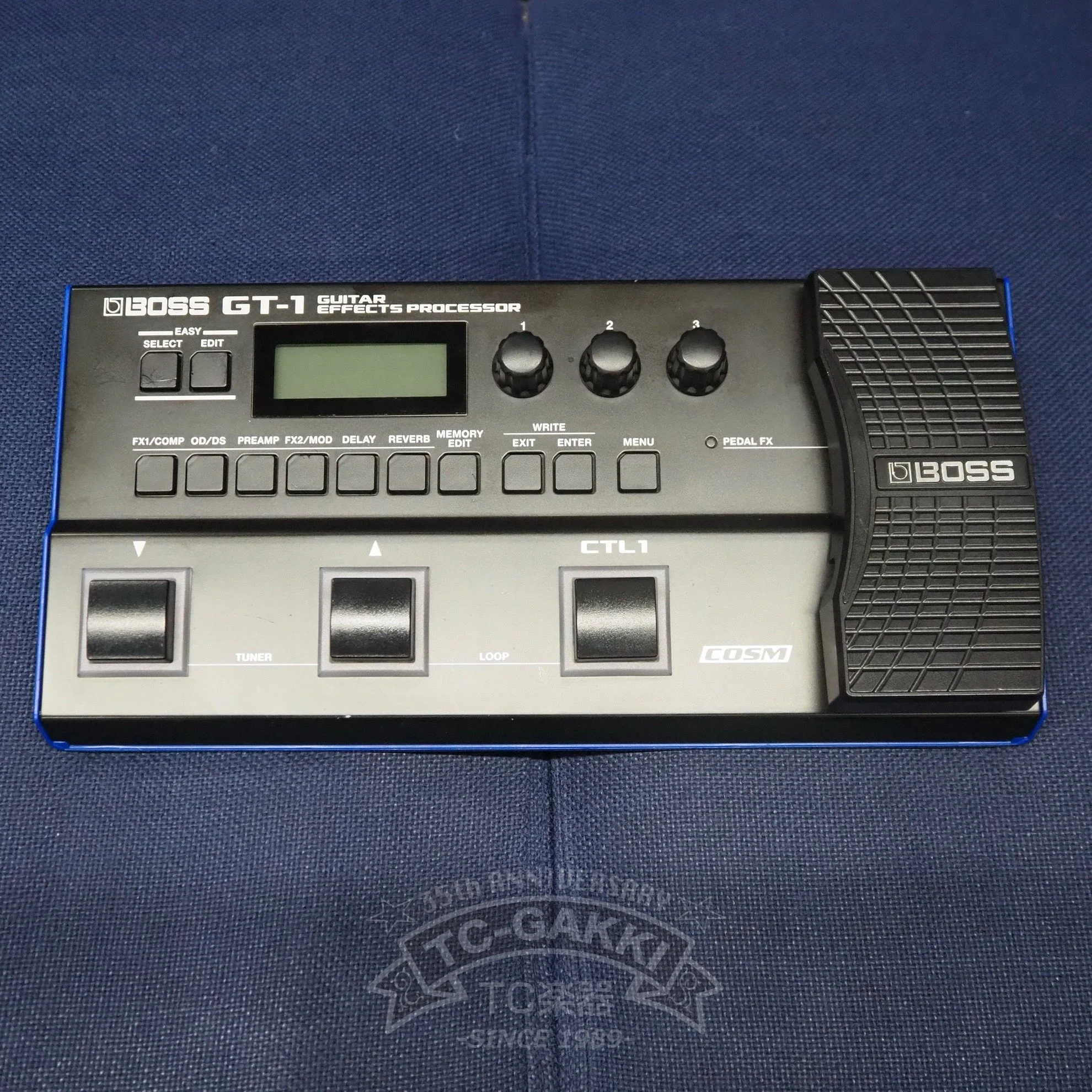 BOSS GT-1 GUITAR EFFECTS PROCESSOR - Image 4