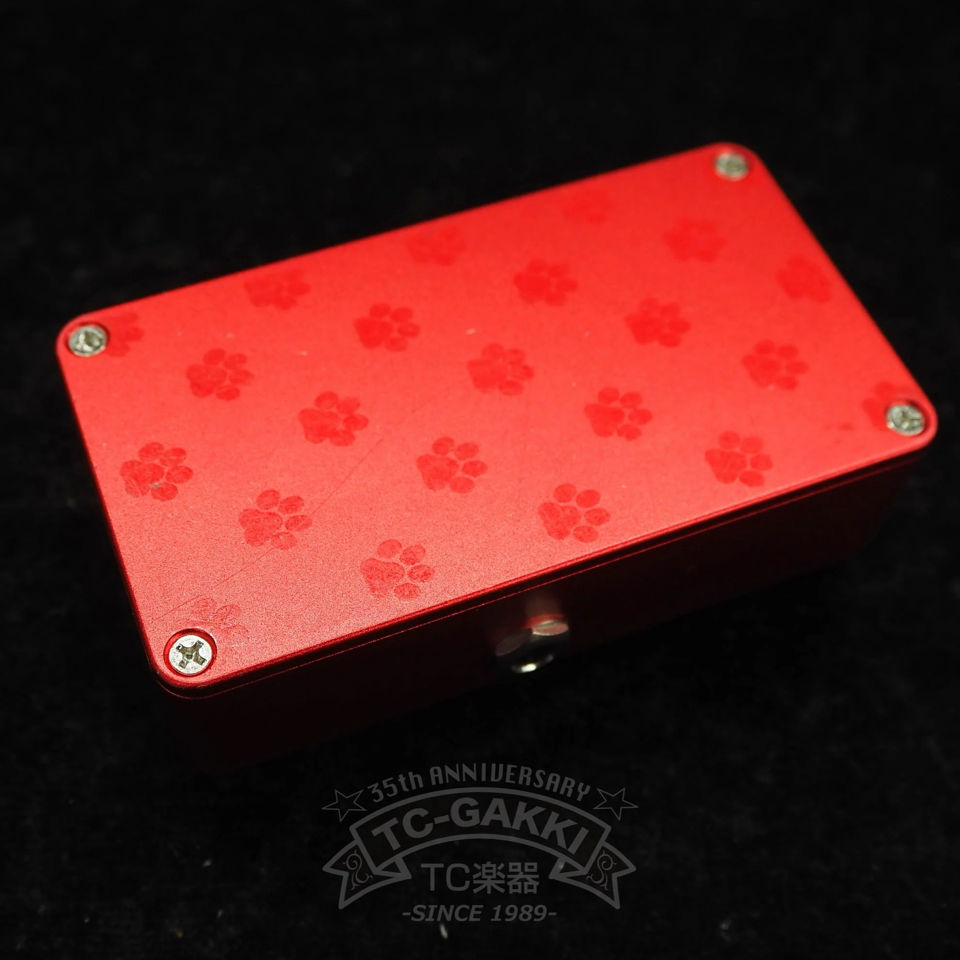 Dyna Red Distortion 4K - Image 3