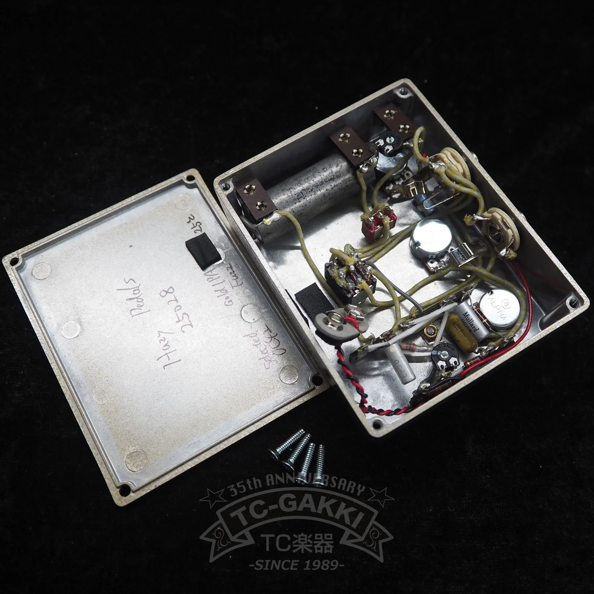 Gold IPA Fuzz - Image 5