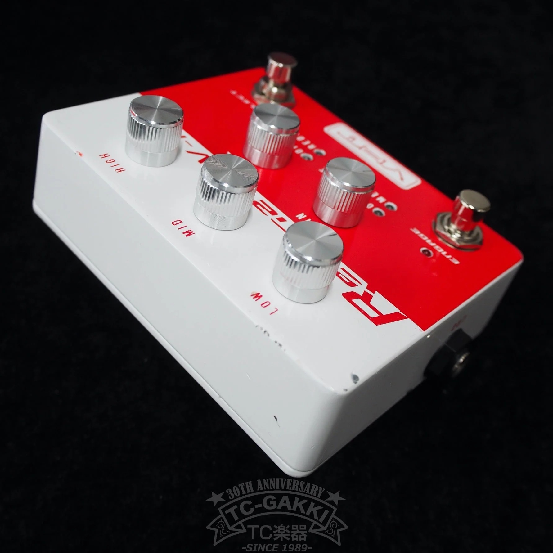 VHT Redline V-Four - Image 2