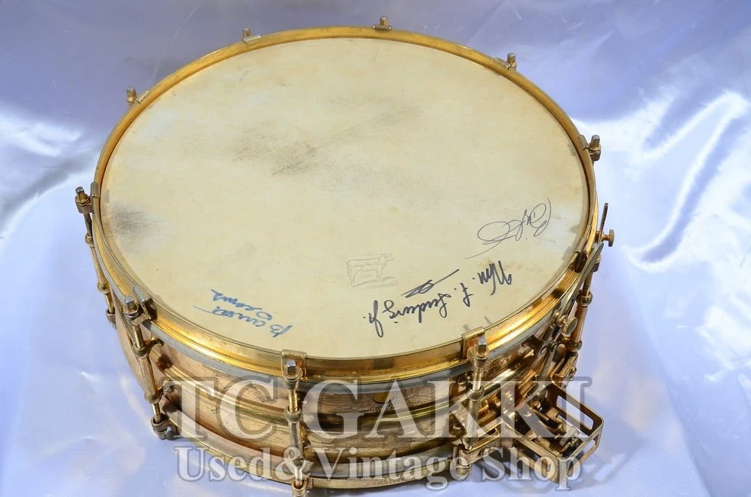 Ludwig Engraved gold-plated snare Drum - Image 11