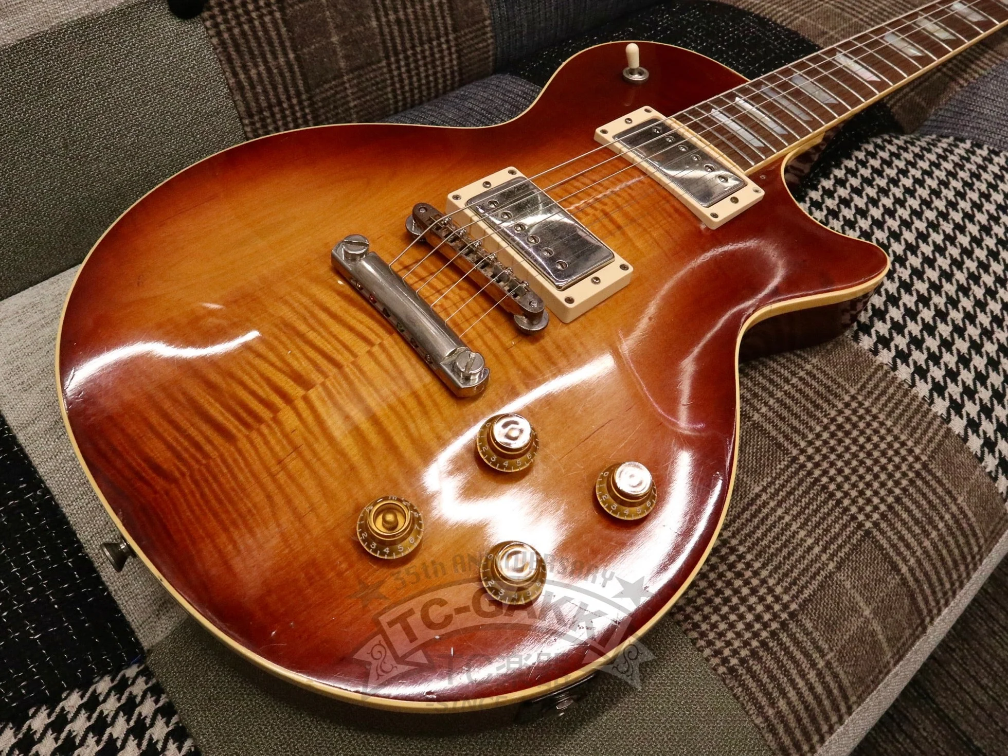 The Heritage H-150 Sunburst - Image 9