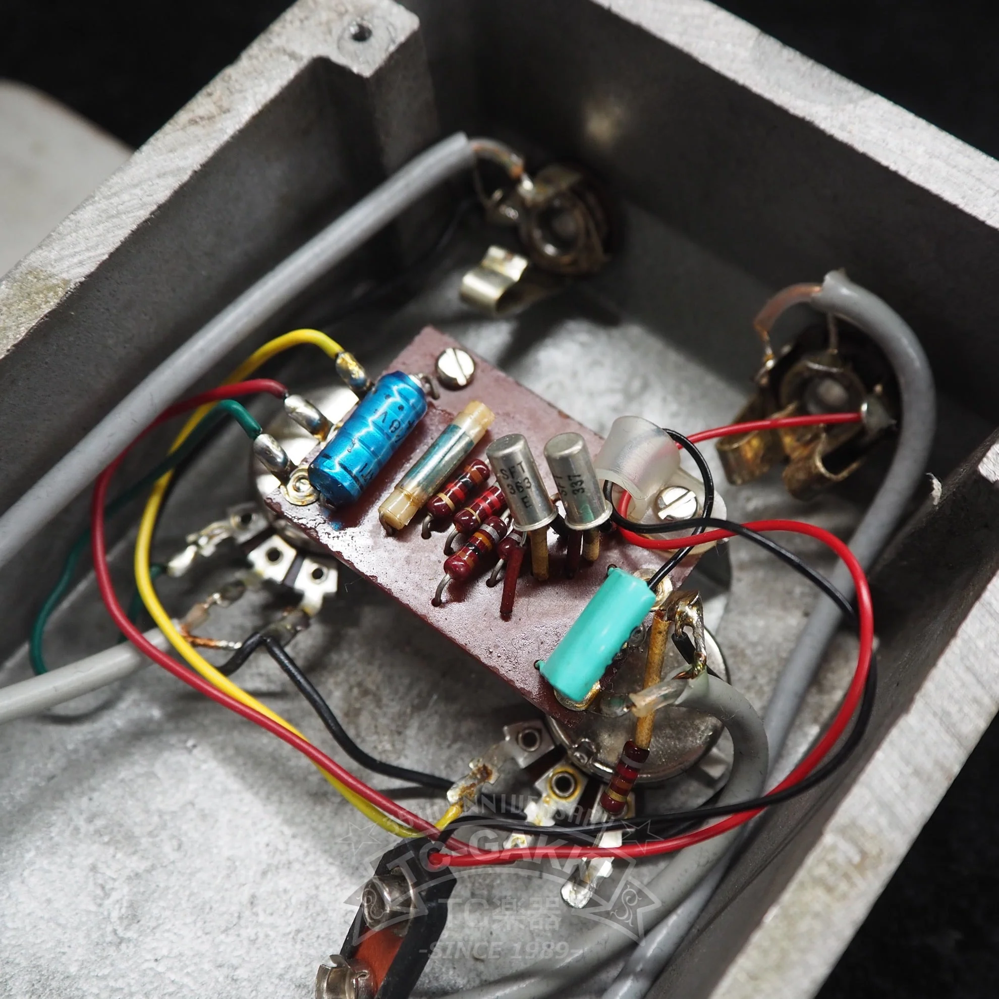 TONE BENDER (V828/GRAY) - Image 7