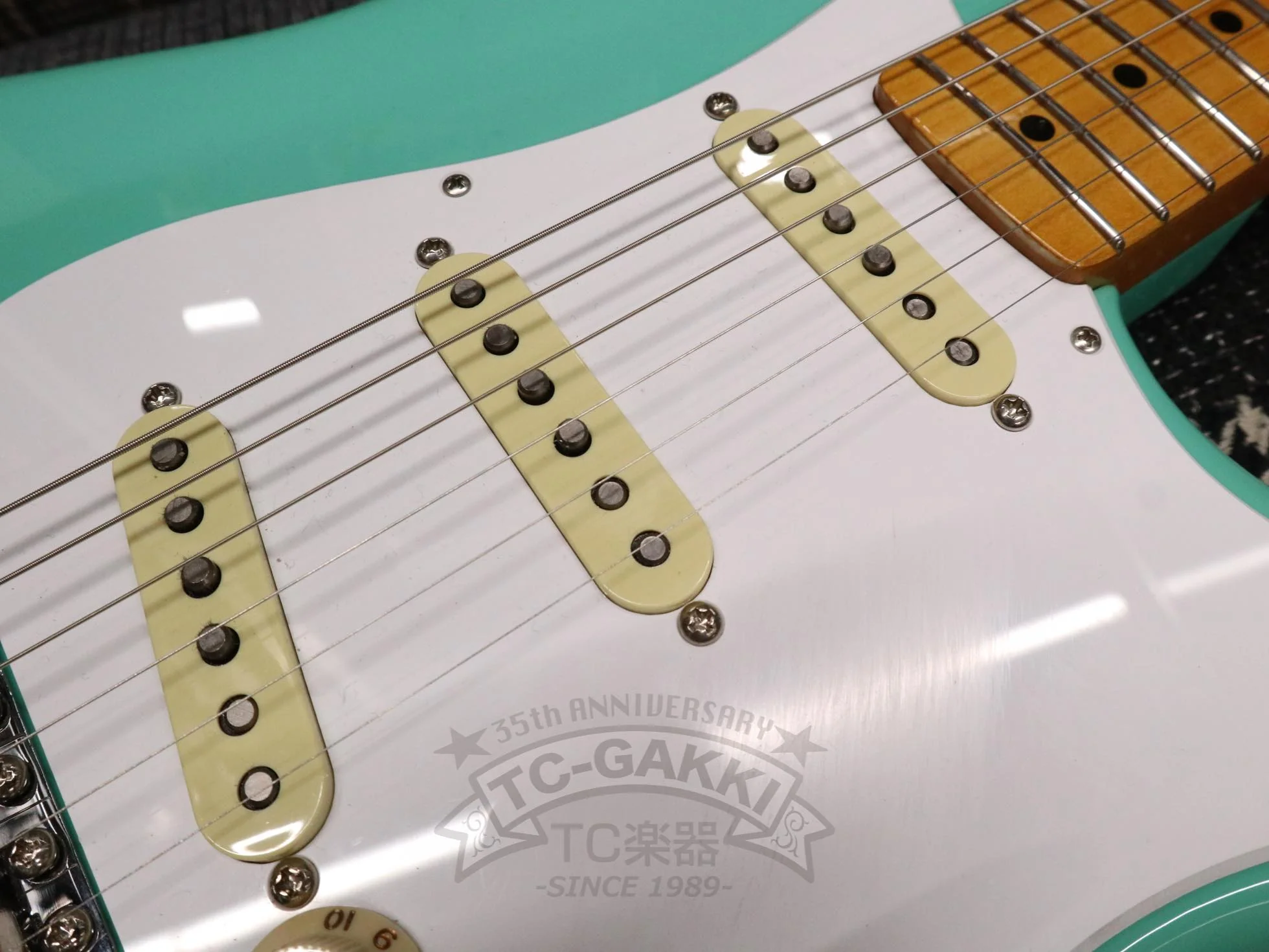 Fender 2022 Vintera 50s Stratocaster - Image 17